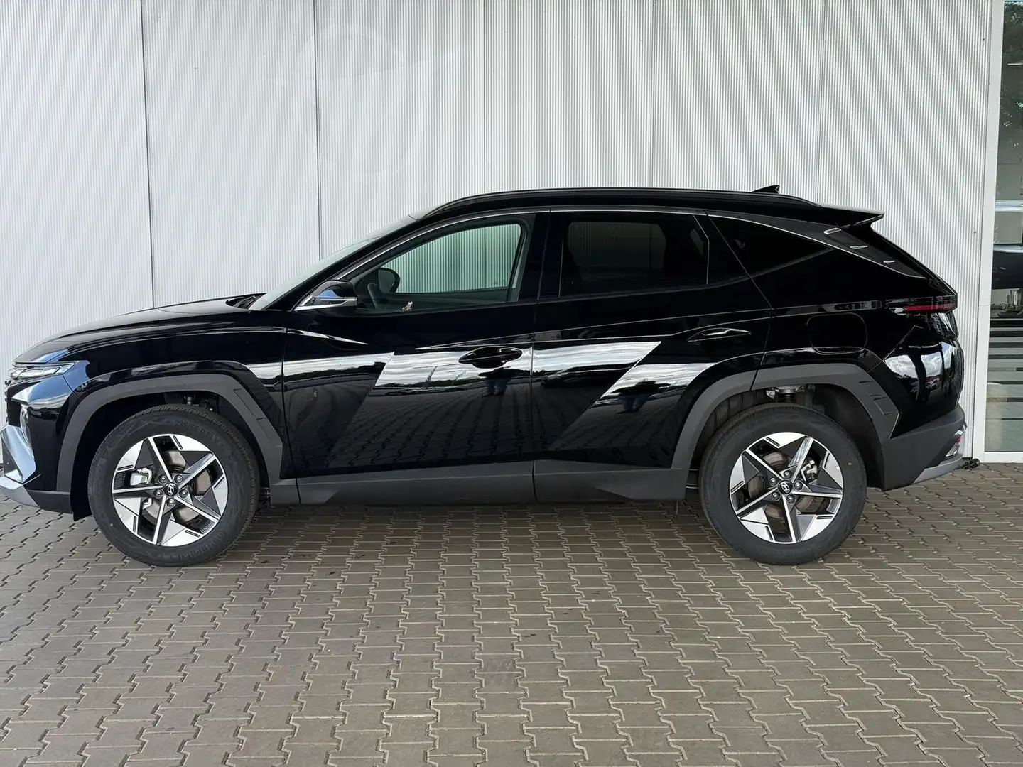 Hyundai TUCSON NX4 GO 1,6 T-GDi 2WD 48V DCT  160 PS / ACC Sitz... Schwarz - 2
