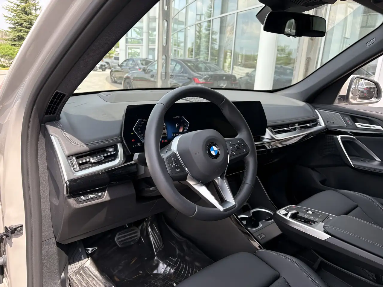 BMW X1 снимка BMW X1