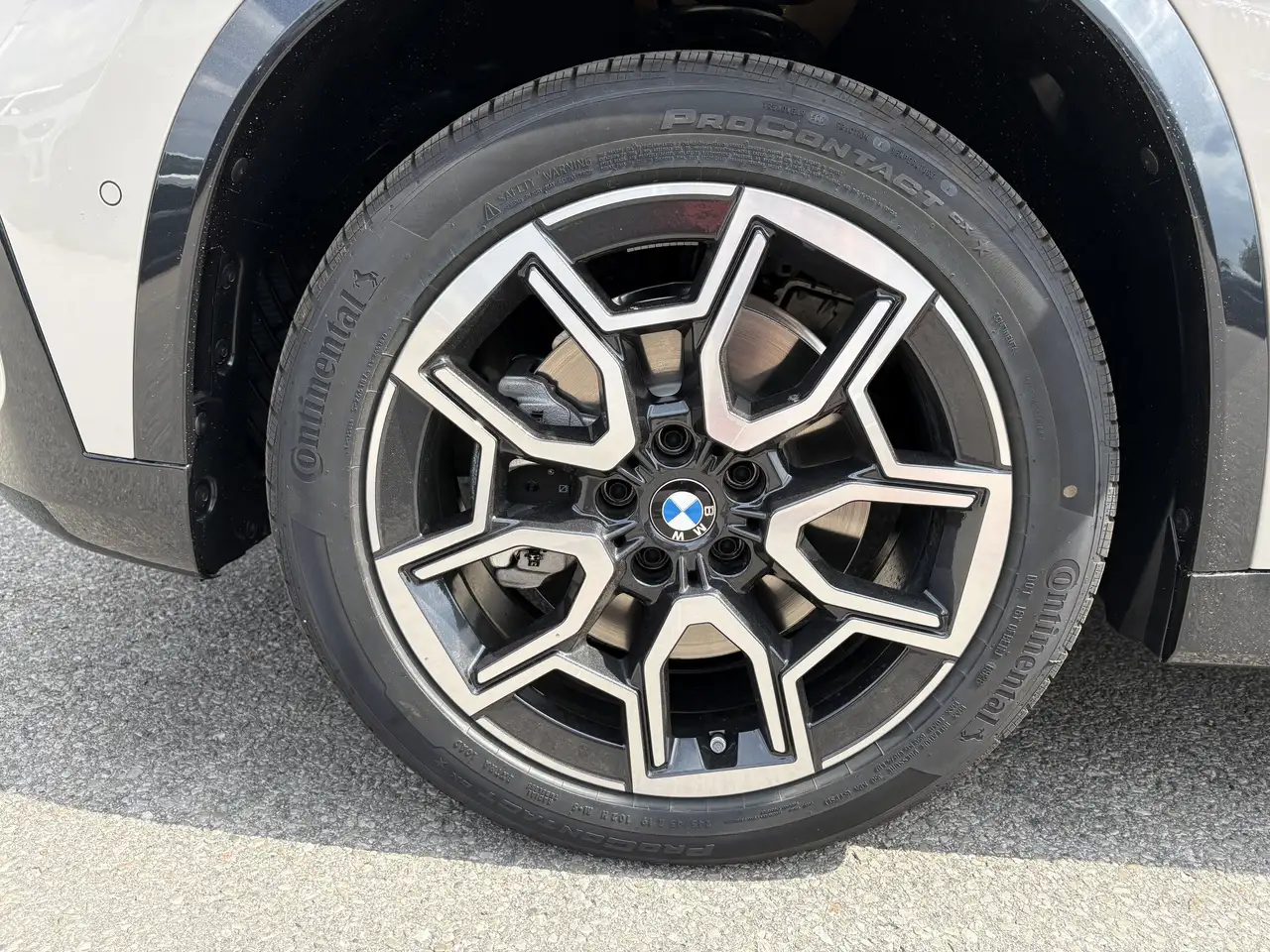 BMW X1 снимка BMW X1