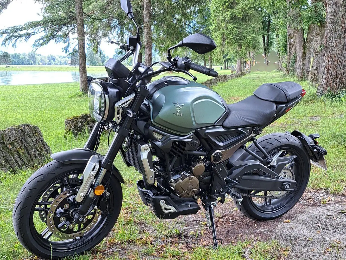 Voge 300AC - 1