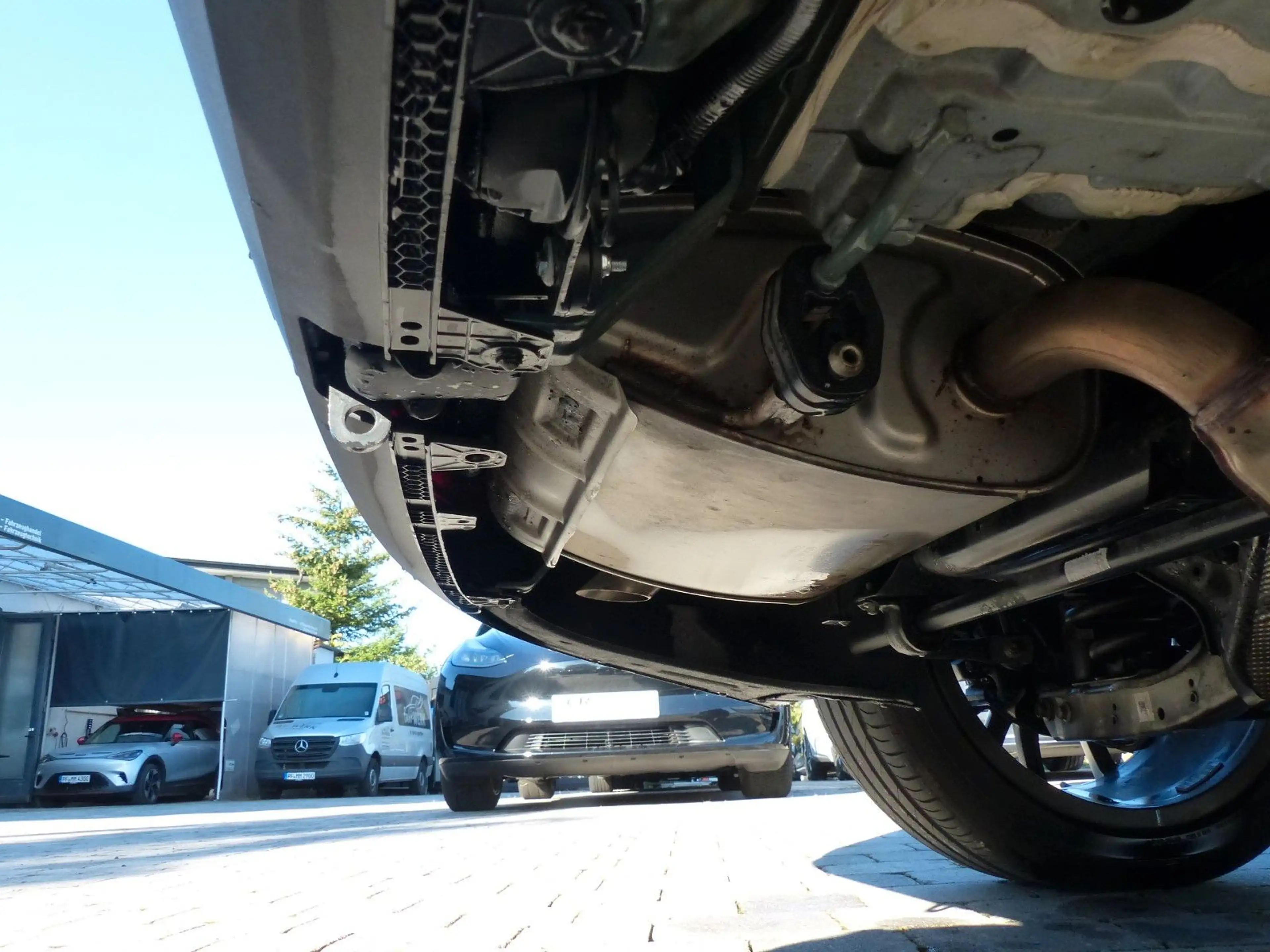 Leapmotor C10 reef 158 kW Hybrid EV Design ufrei — photo 11