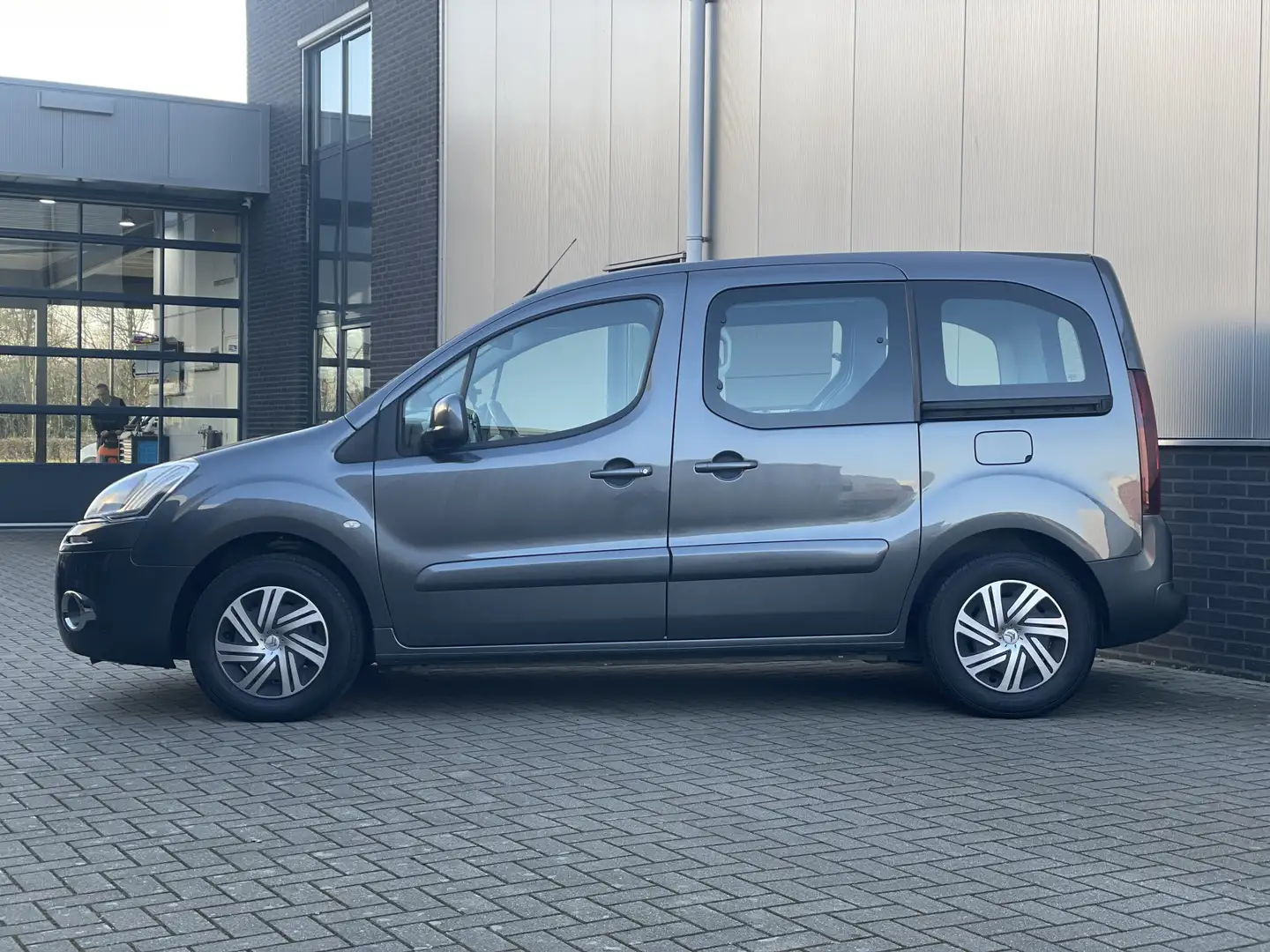Citroen Berlingo 1.6 VTi Attraction RIJKLAAR Gris - 2