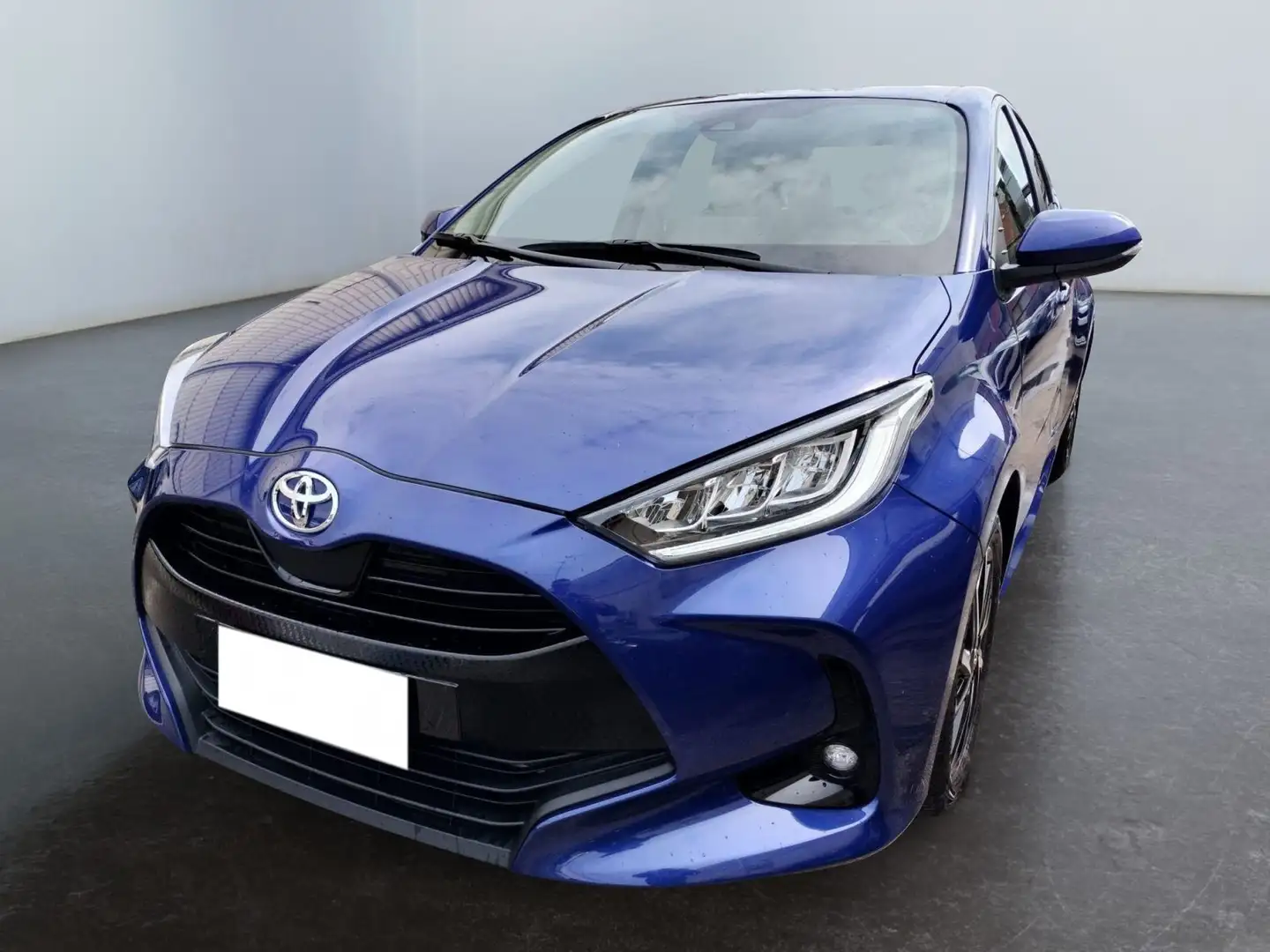 Toyota Yaris 1.0 5 porte Trend Blu/Azzurro - 1