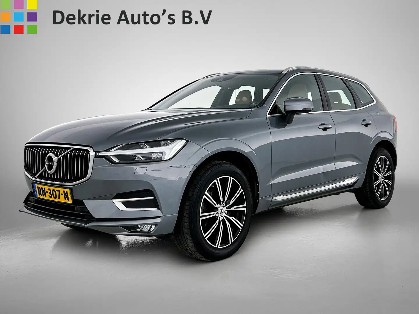 Volvo XC60 T5 AWD 251PK Inscription / Leder / Navigatie / Wi Grijs - 1