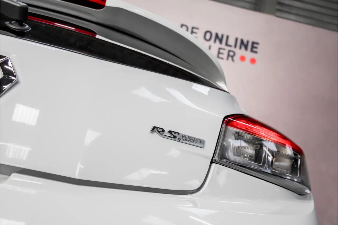 Renault Mégane Coupé RS 2.0 Turbo | 252 ch | BVM | Xénon | Échappement sport | Intérieur carbone | Phares adaptatifs