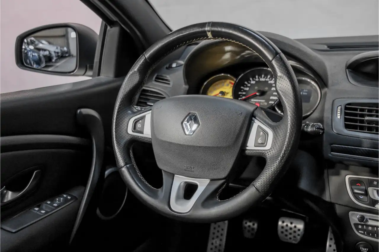 Renault Mégane Coupé RS 2.0 Turbo | 252 ch | BVM | Xénon | Échappement sport | Intérieur carbone | Phares adaptatifs