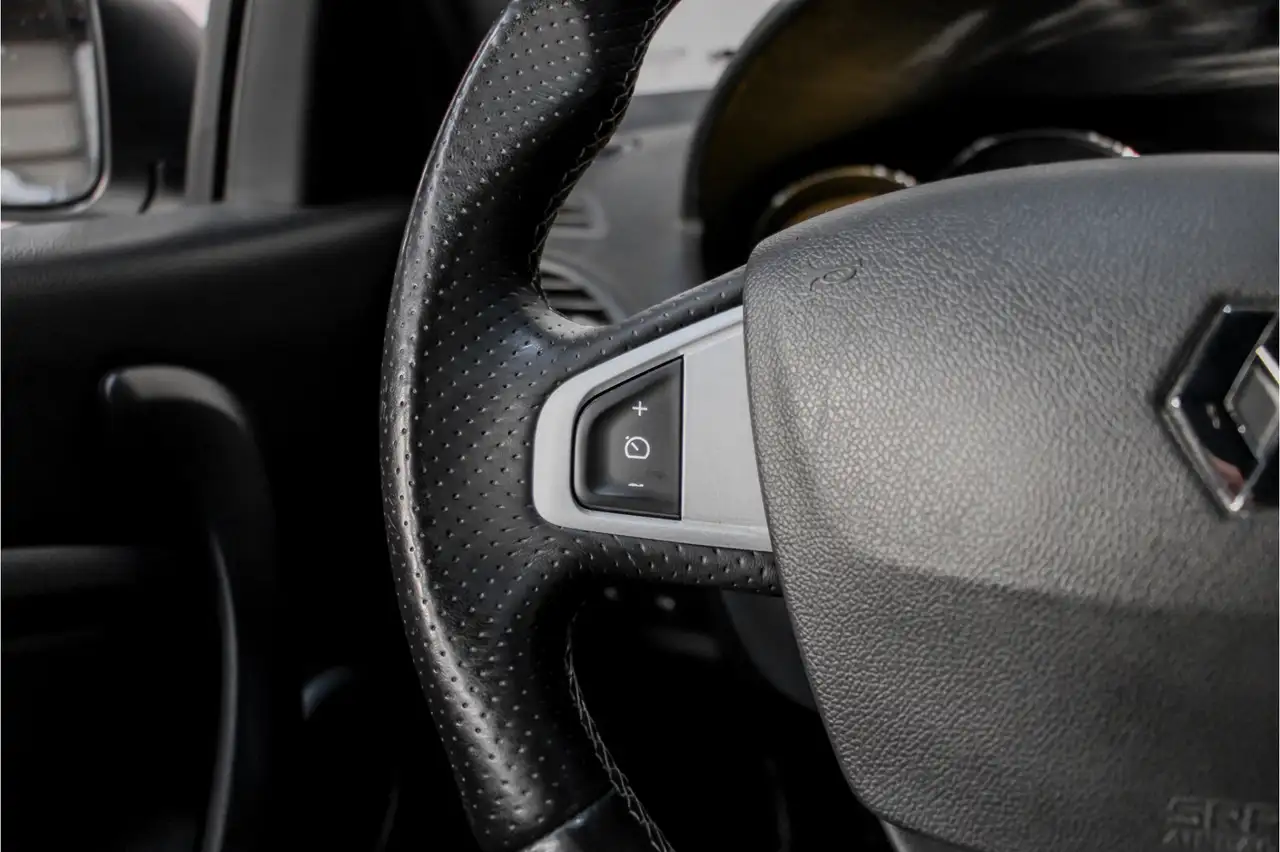 Renault Mégane Coupé RS 2.0 Turbo | 252 ch | BVM | Xénon | Échappement sport | Intérieur carbone | Phares adaptatifs
