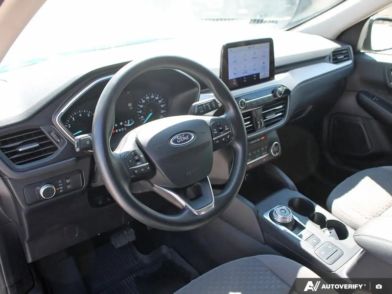 Ford Escape снимка Ford Escape