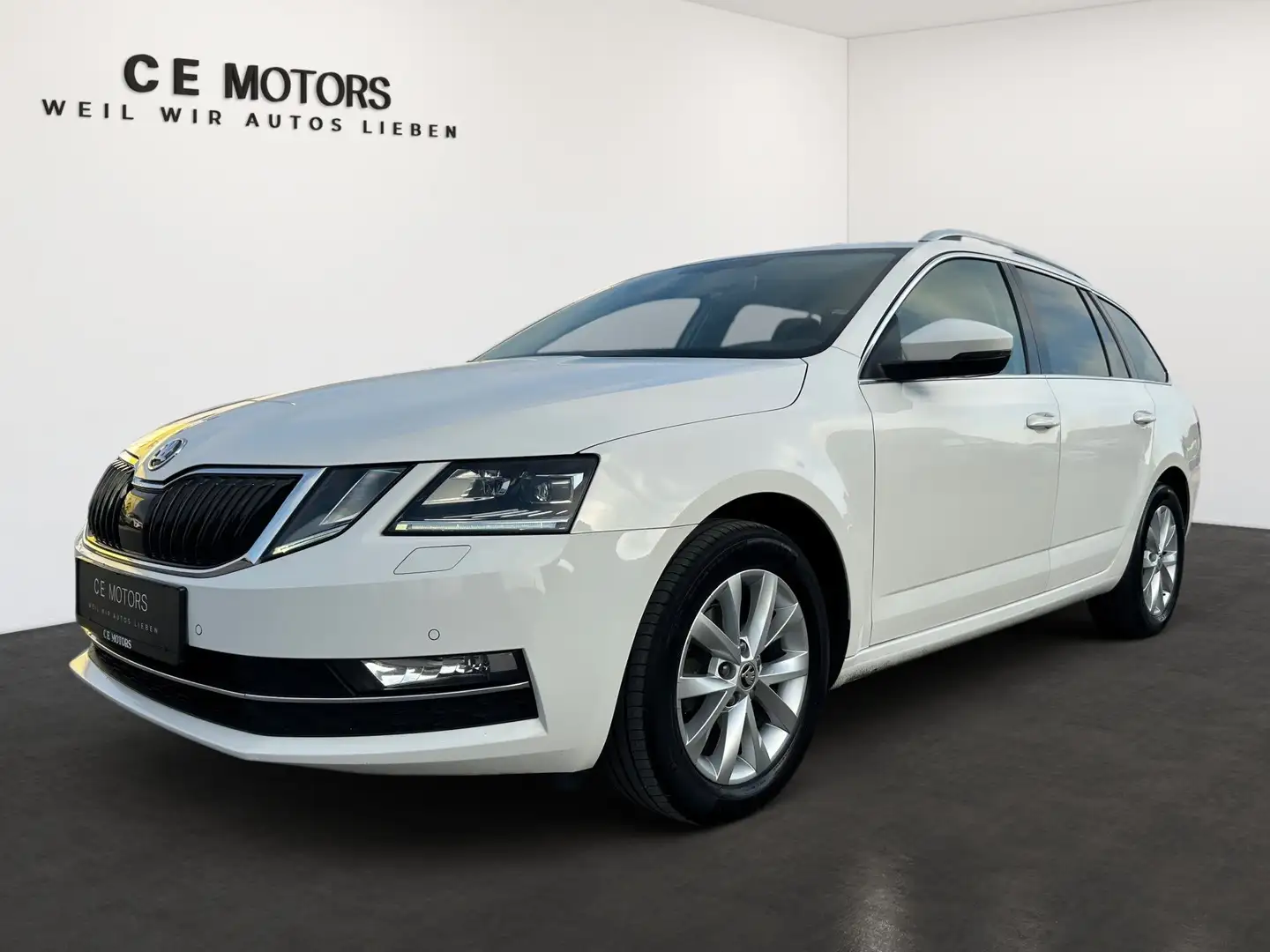 Skoda Octavia 1.6 TDI Zahnriemen Neu Weiß - 1