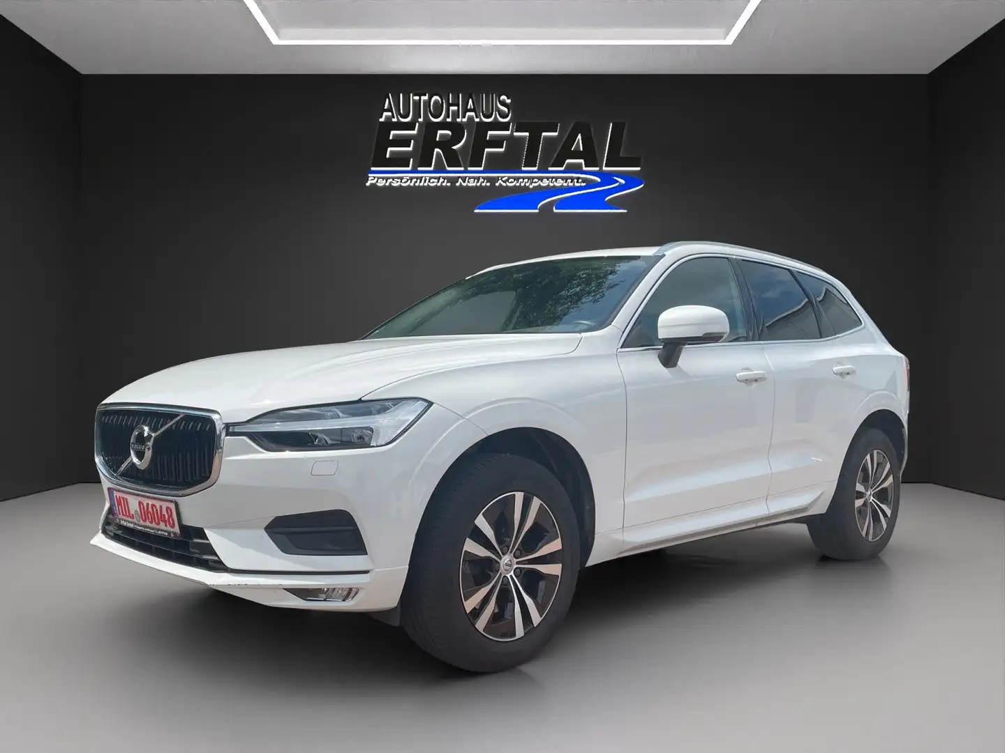Volvo XC60 Momentum Pro 2WD Wit - 1