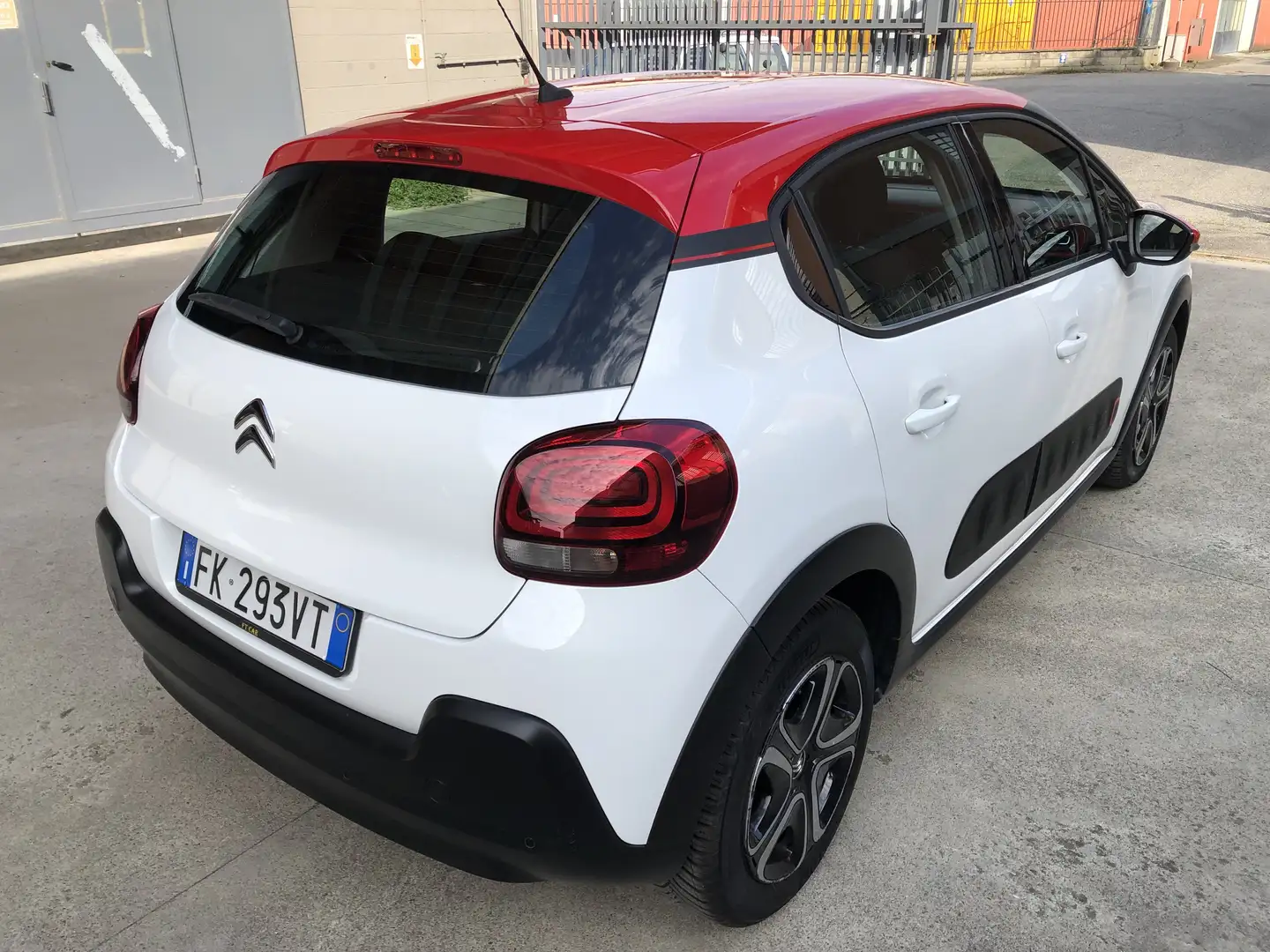 Citroen C3 1.2 puretech Shine 82cv - 1