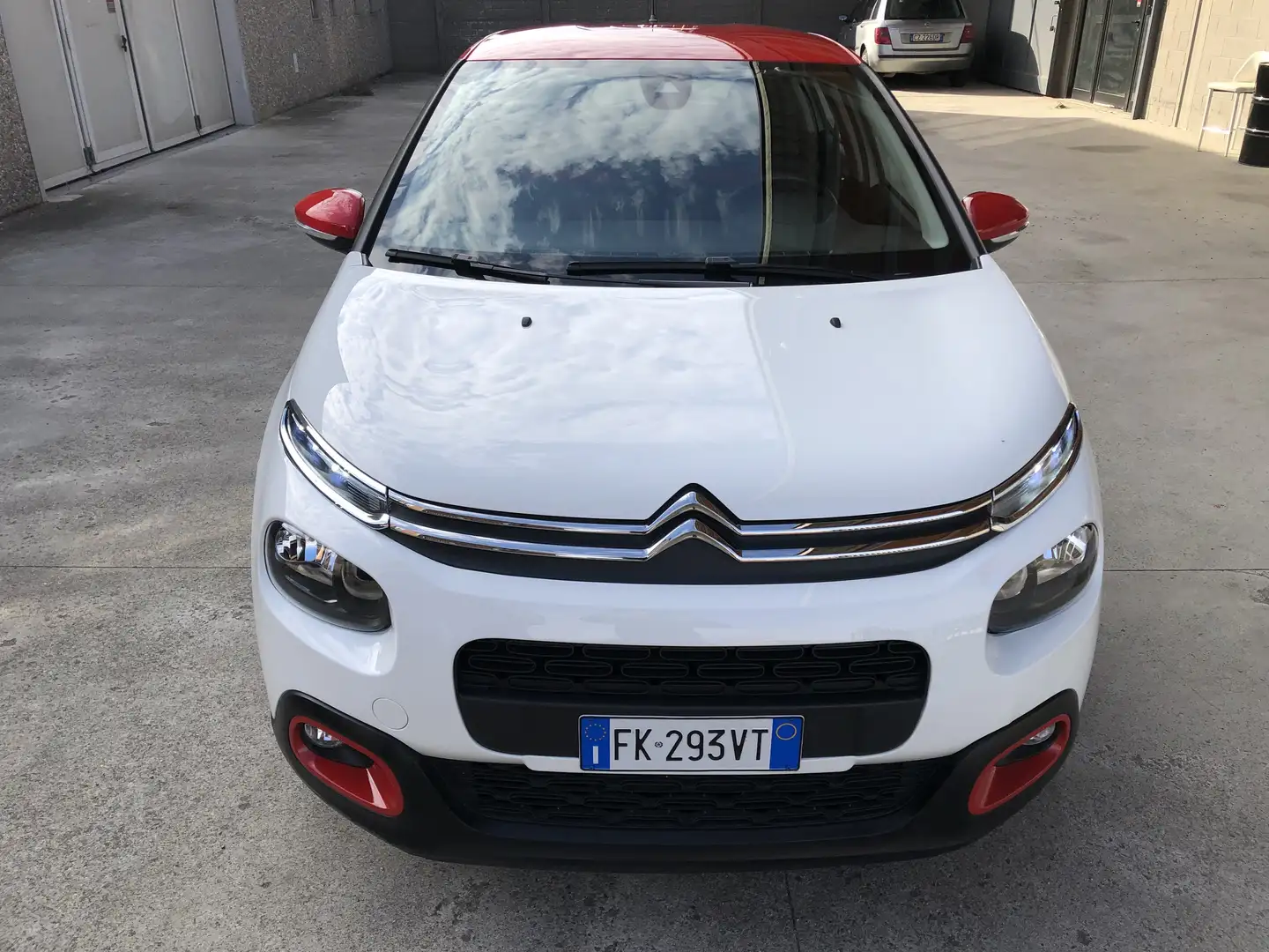 Citroen C3 1.2 puretech Shine 82cv - 2