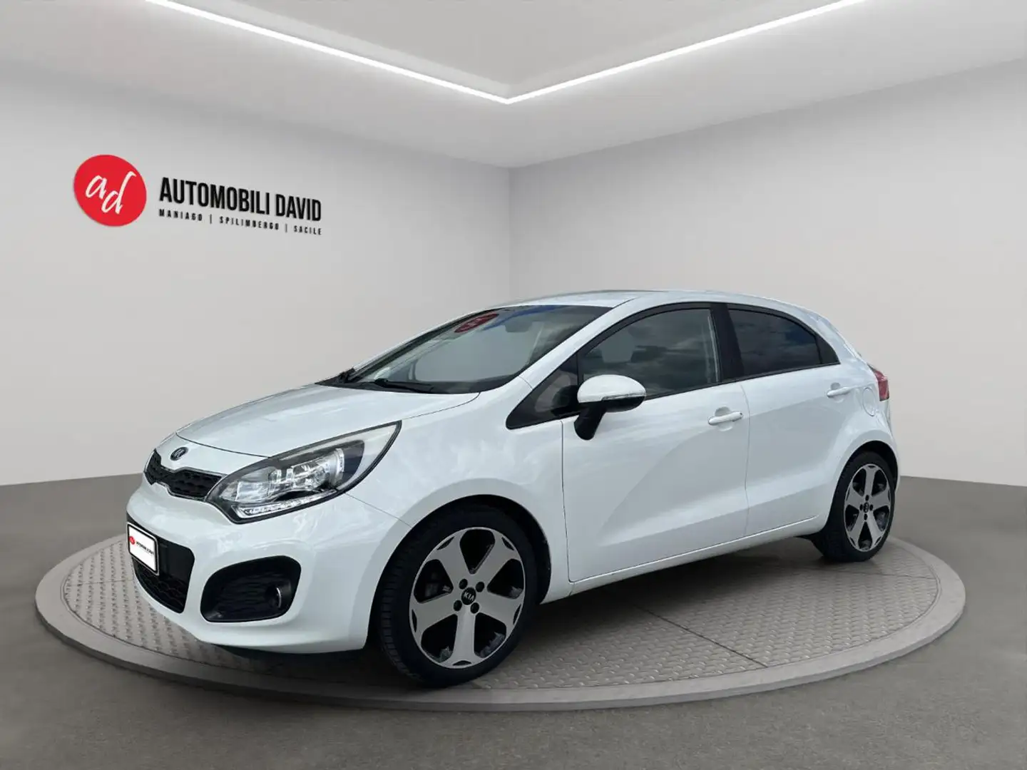 Kia Rio 1.2 CVVT 5p. Active Bianco - 1