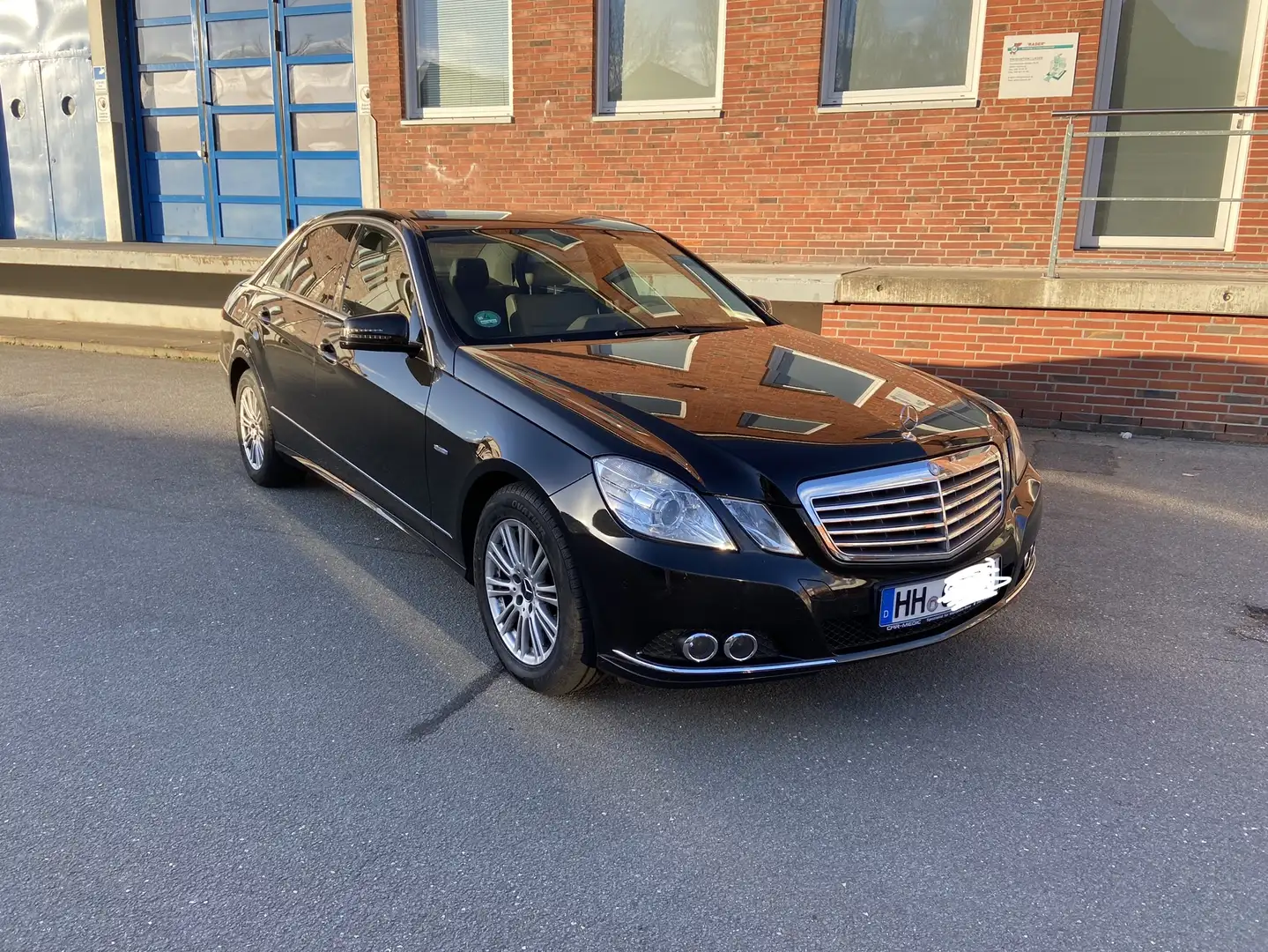 Mercedes-Benz E 220 E 220 CDI BlueEfficiency (212.002) Negru - 2