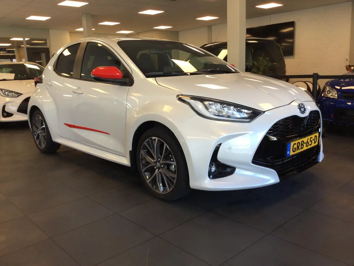 Toyota Yaris 1.5 Hybrid 130 Executive Parelmoer 16150 KM 11-202 Weiß - 2