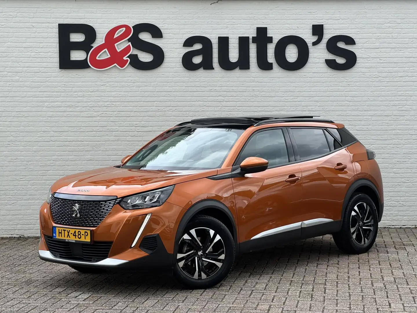Peugeot 2008 1.2 PureTech Allure Automaat Led Panorama 360 Came Oranje - 1