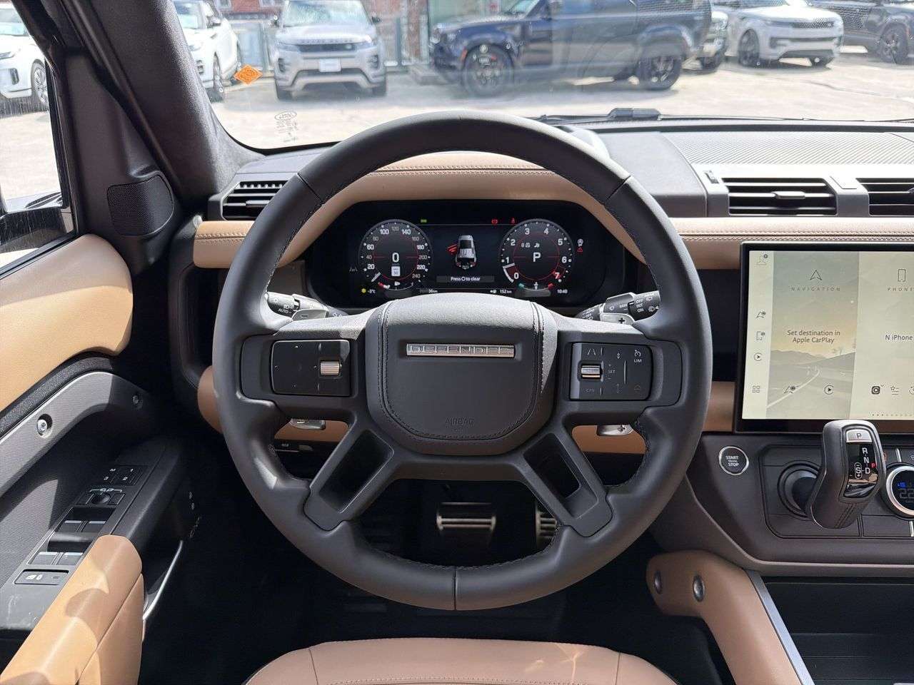 2026 Land Rover Defender 110 P525 V8 thumb 11