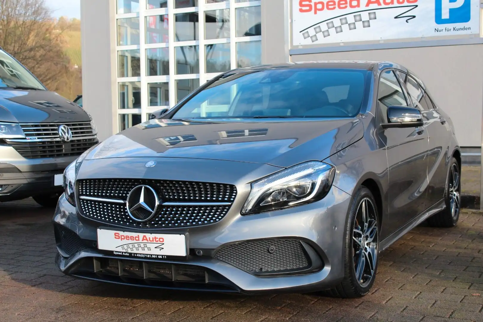Mercedes-Benz A 200 AMG-LINE/NAVI/KAMERA/Bi-XENON/NIGHT/18ZOLL Gris - 2