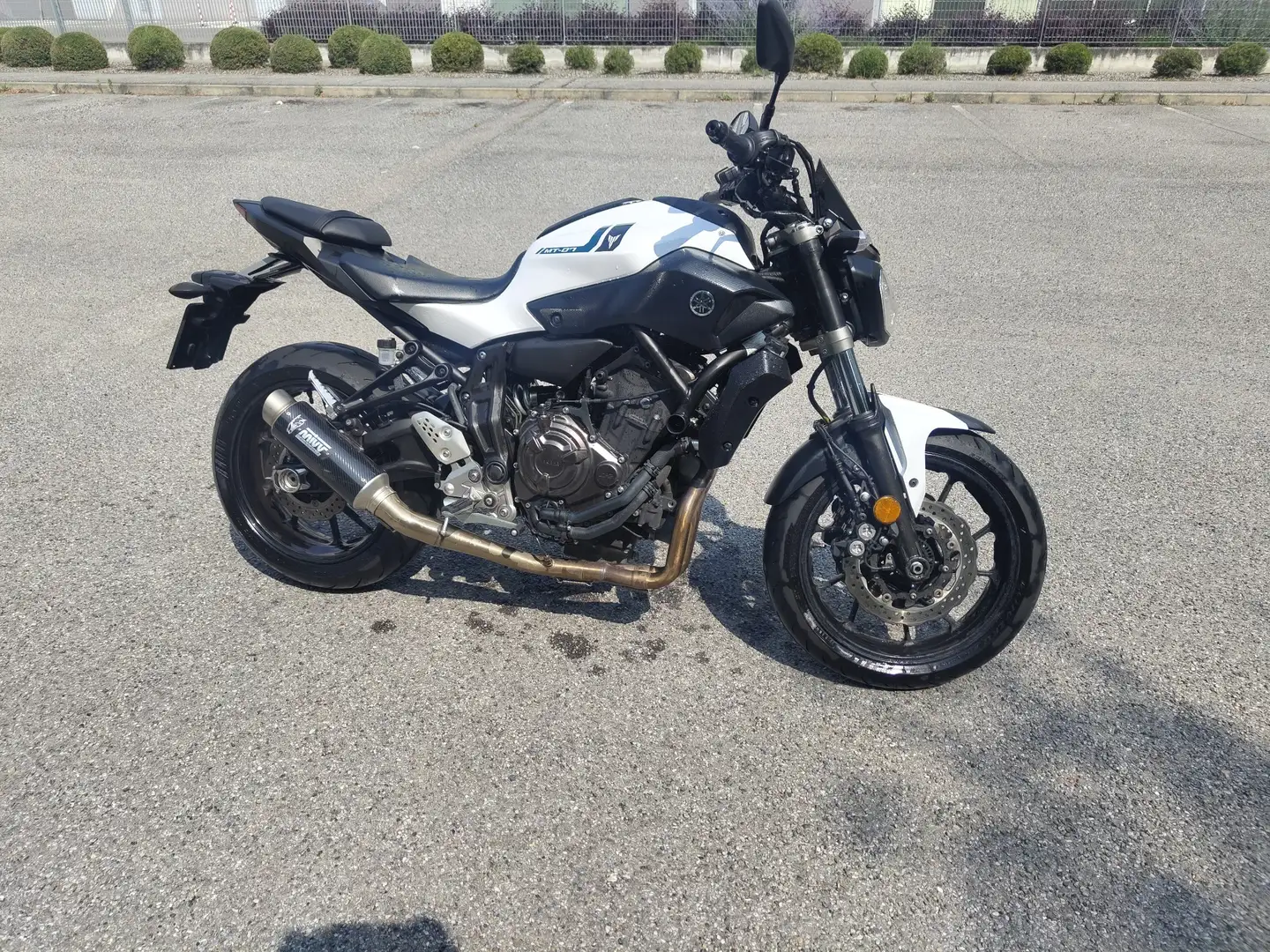 Yamaha MT-07 Bílá - 2