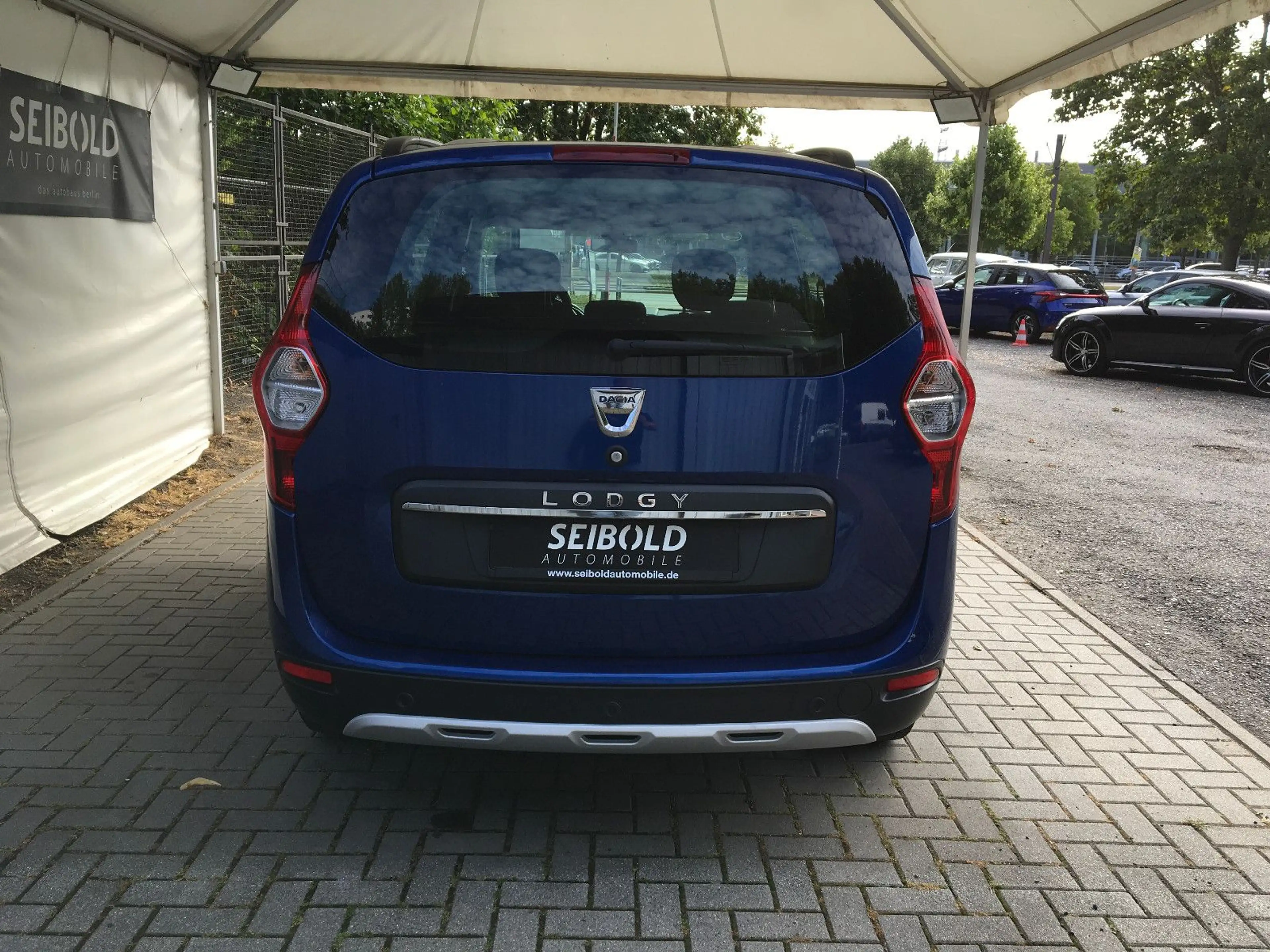 Dacia Lodgy 1.3 TCE Stepway/1.Hd/Klima/Sitzh/Navi/Temp — photo 6