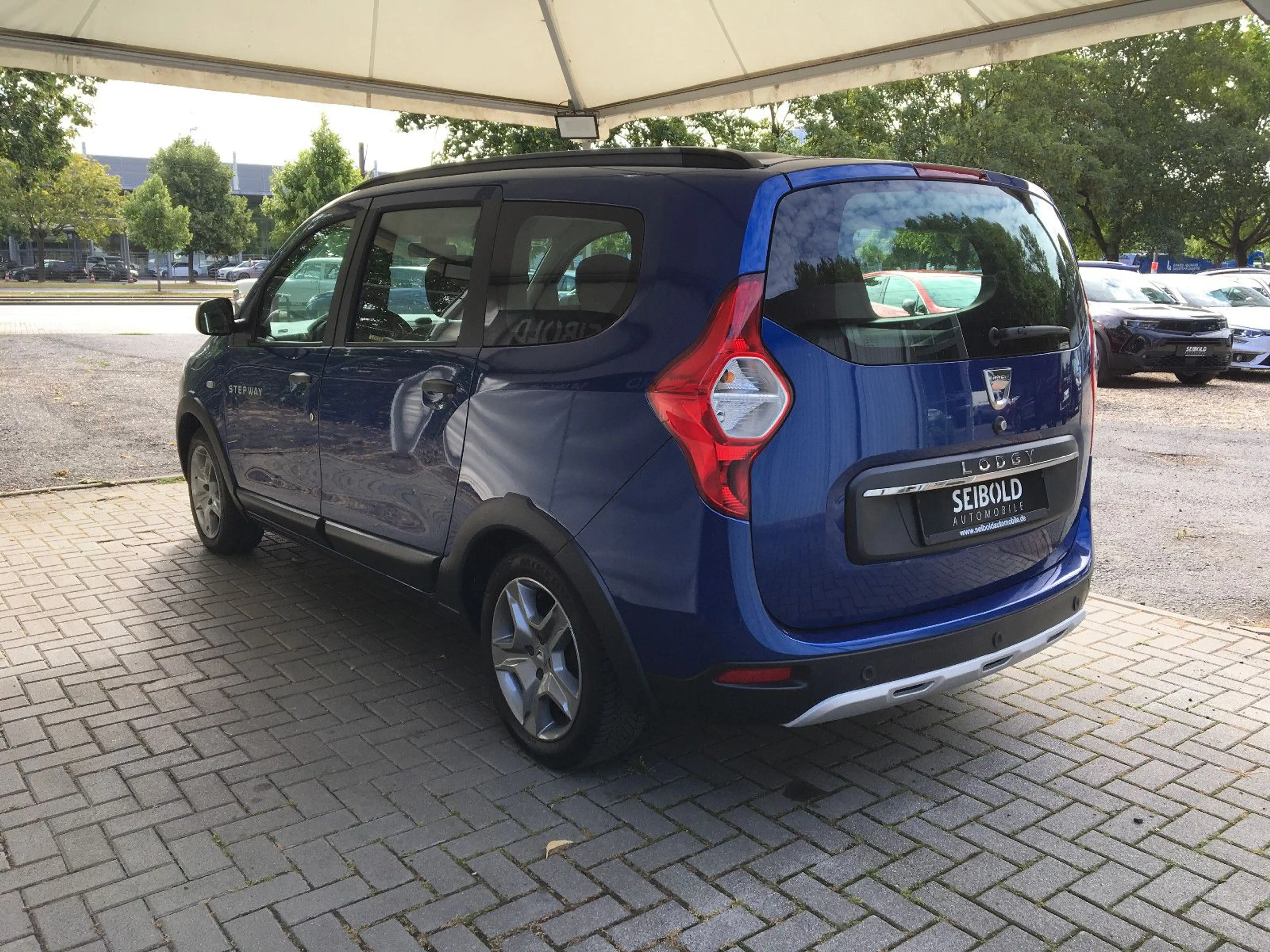 Dacia Lodgy 1.3 TCE Stepway/1.Hd/Klima/Sitzh/Navi/Temp — photo 7