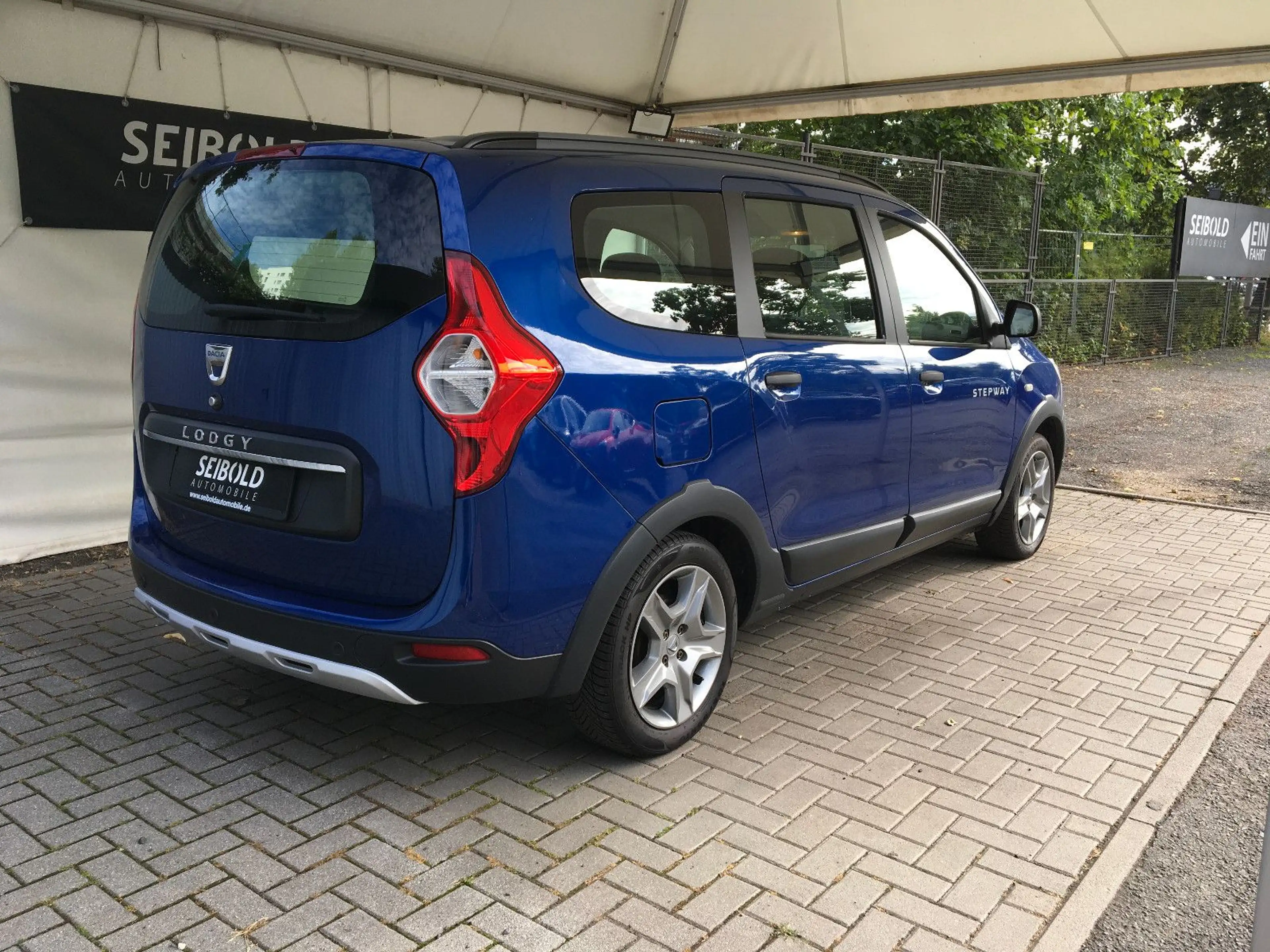 Dacia Lodgy 1.3 TCE Stepway/1.Hd/Klima/Sitzh/Navi/Temp — photo 5