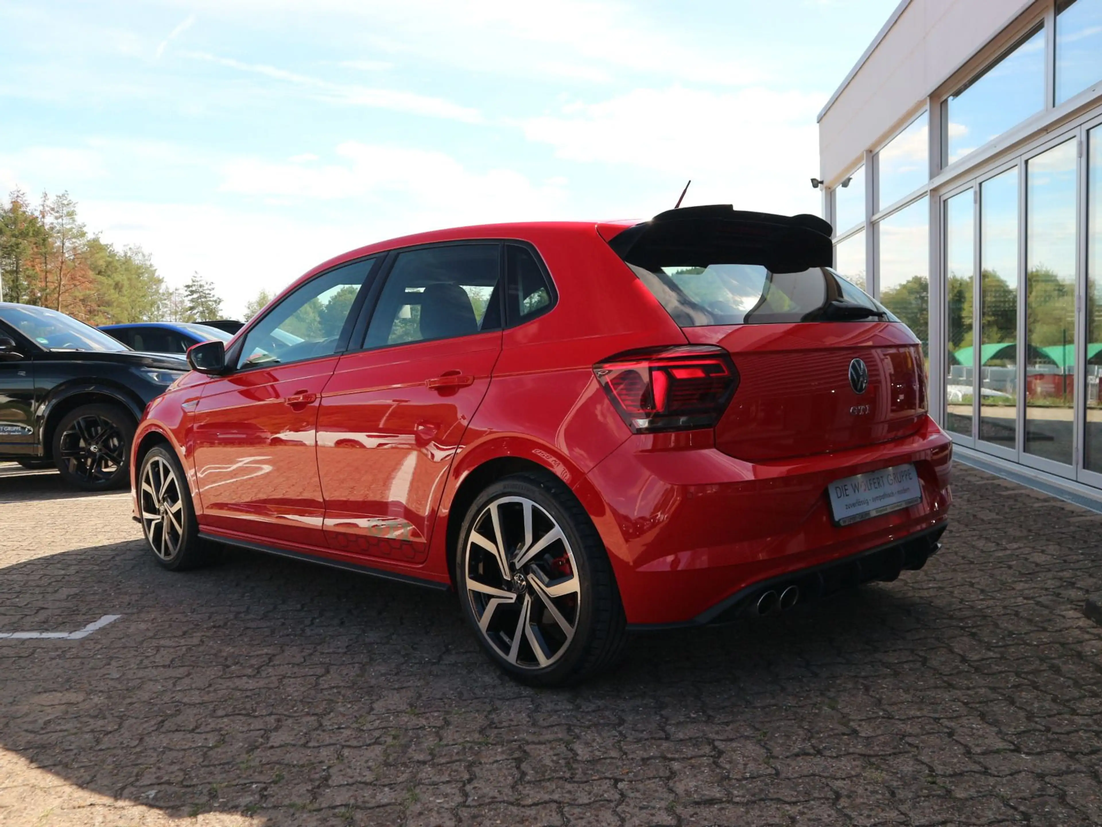 Volkswagen Polo GTI 2.0 TSI DSG LED ACC PDC DAB+ — photo 4