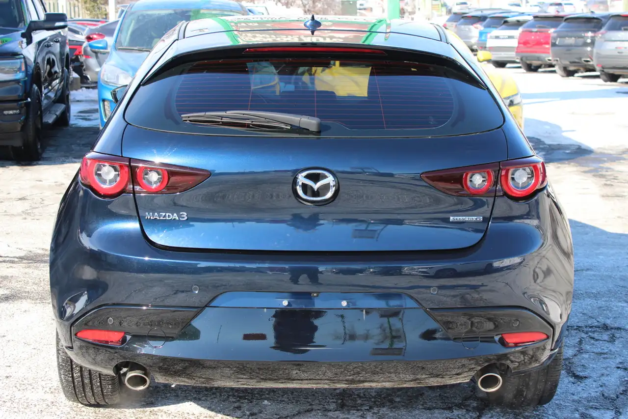 Mazda 3 снимка Mazda 3