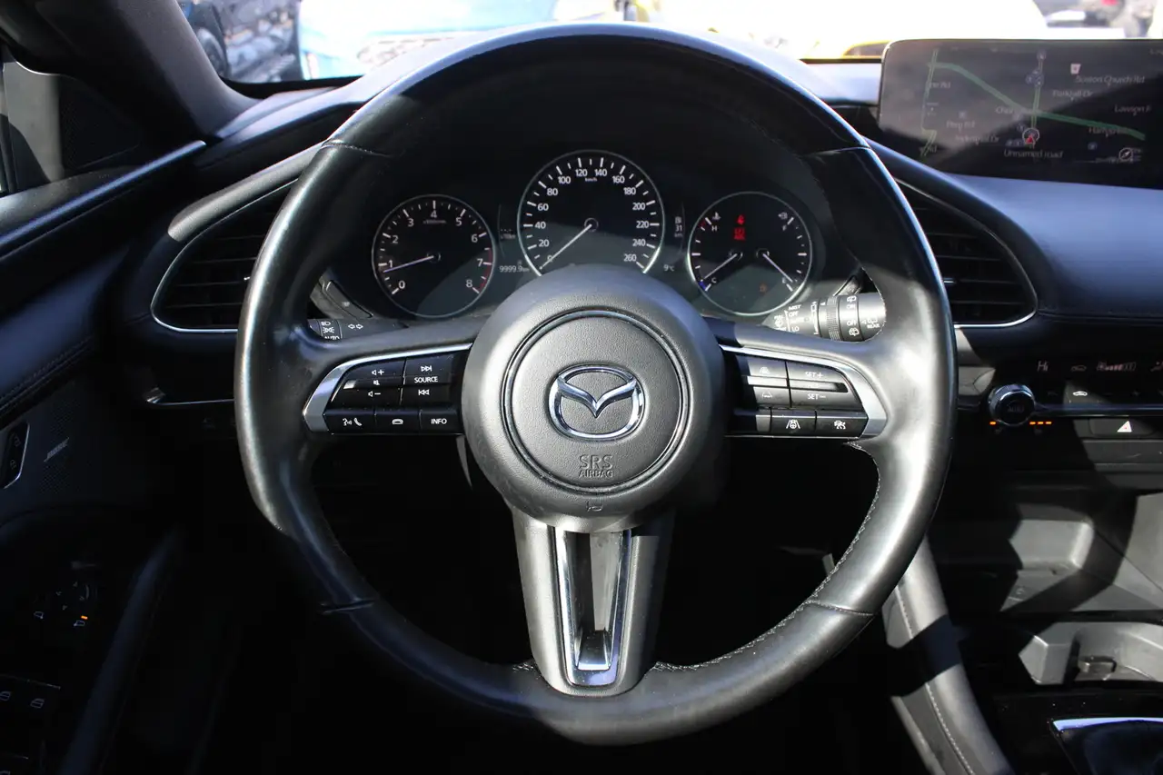 Mazda 3 снимка Mazda 3