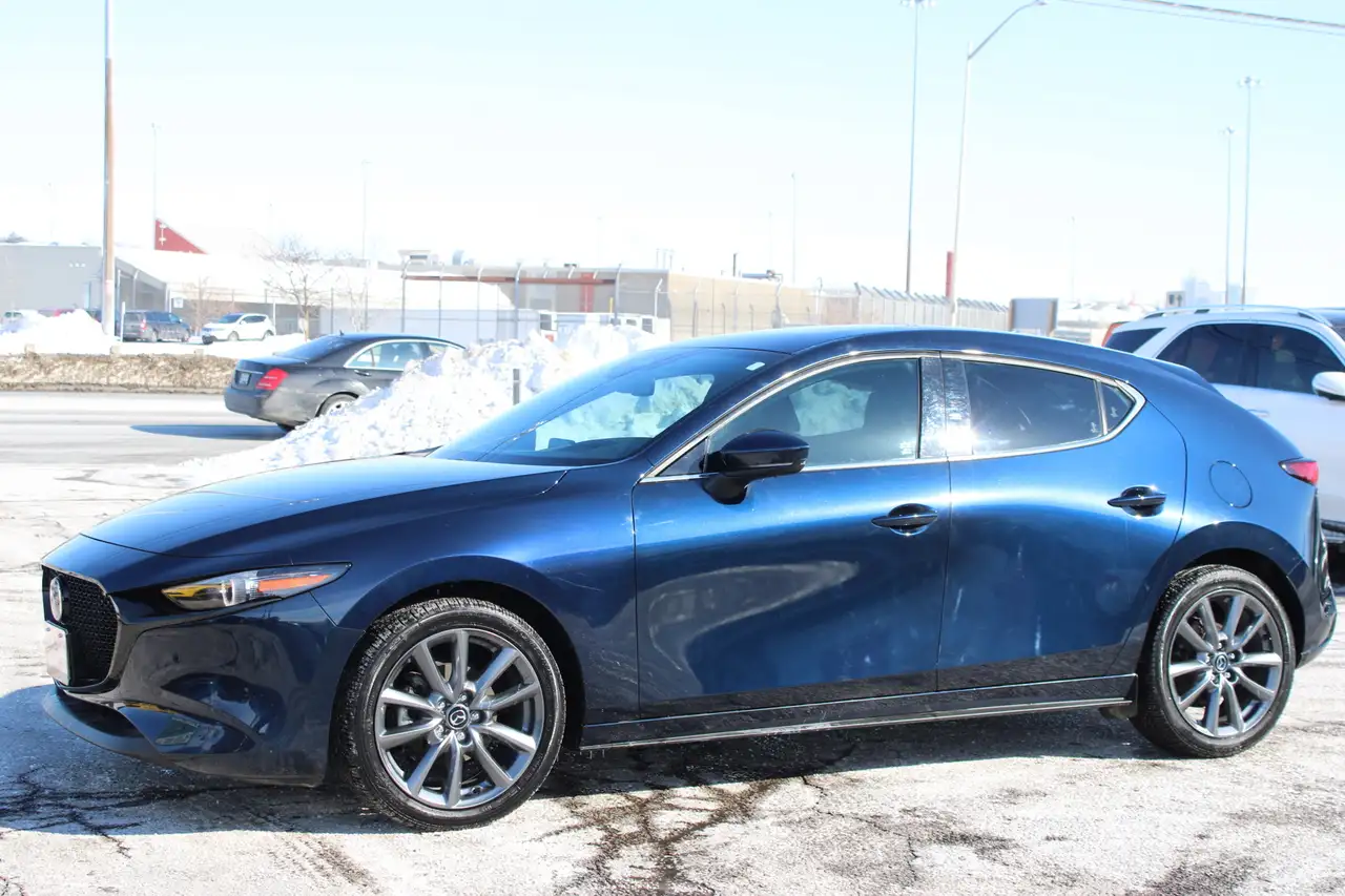 Mazda 3 снимка Mazda 3