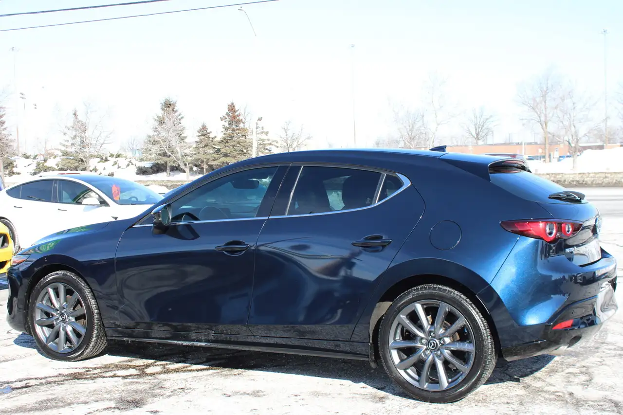 Mazda 3 снимка Mazda 3