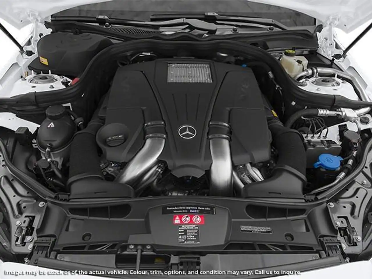 Mercedes-Benz E-Class снимка Mercedes-Benz E-Class