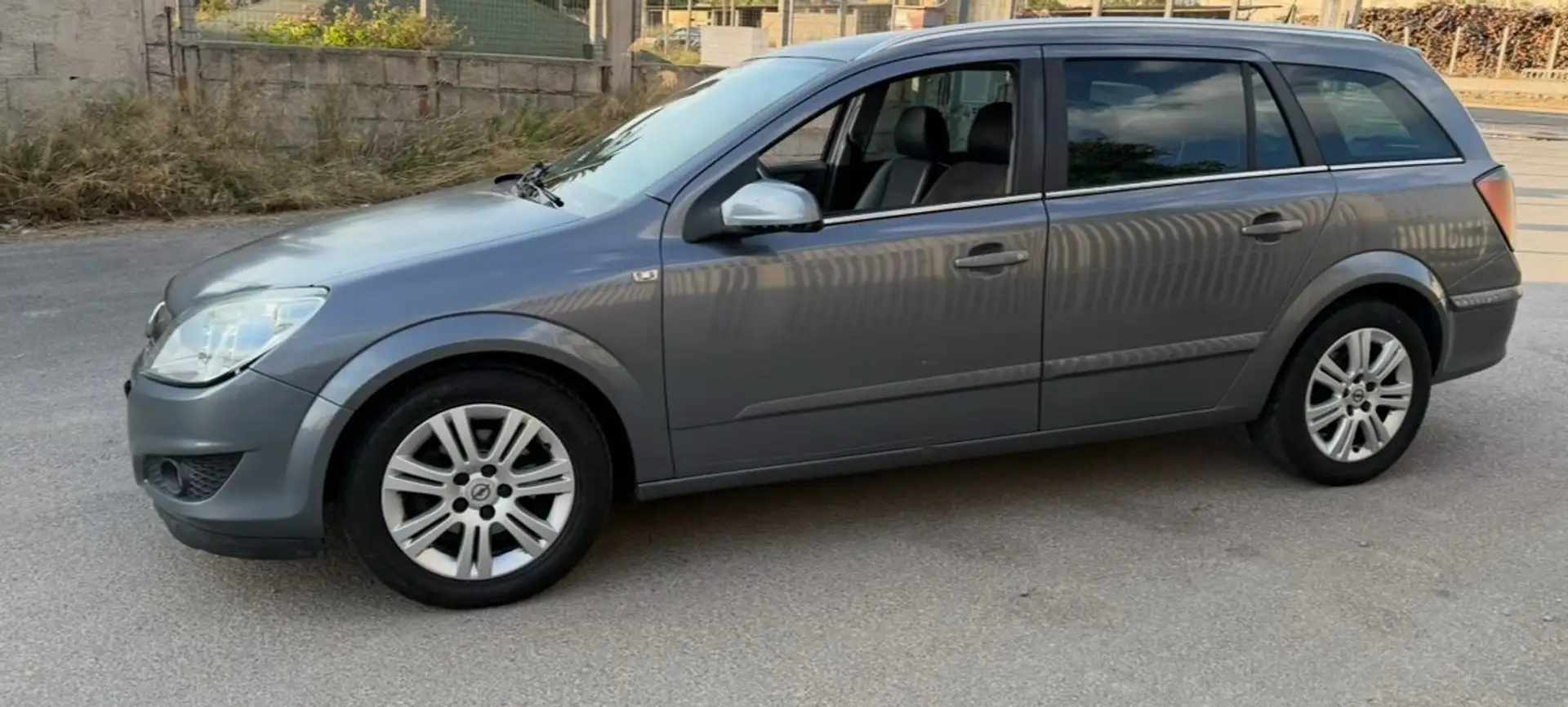 Opel Astra 1.7 CDTI 101CV Station Wagon Cosmo Grigio - 1