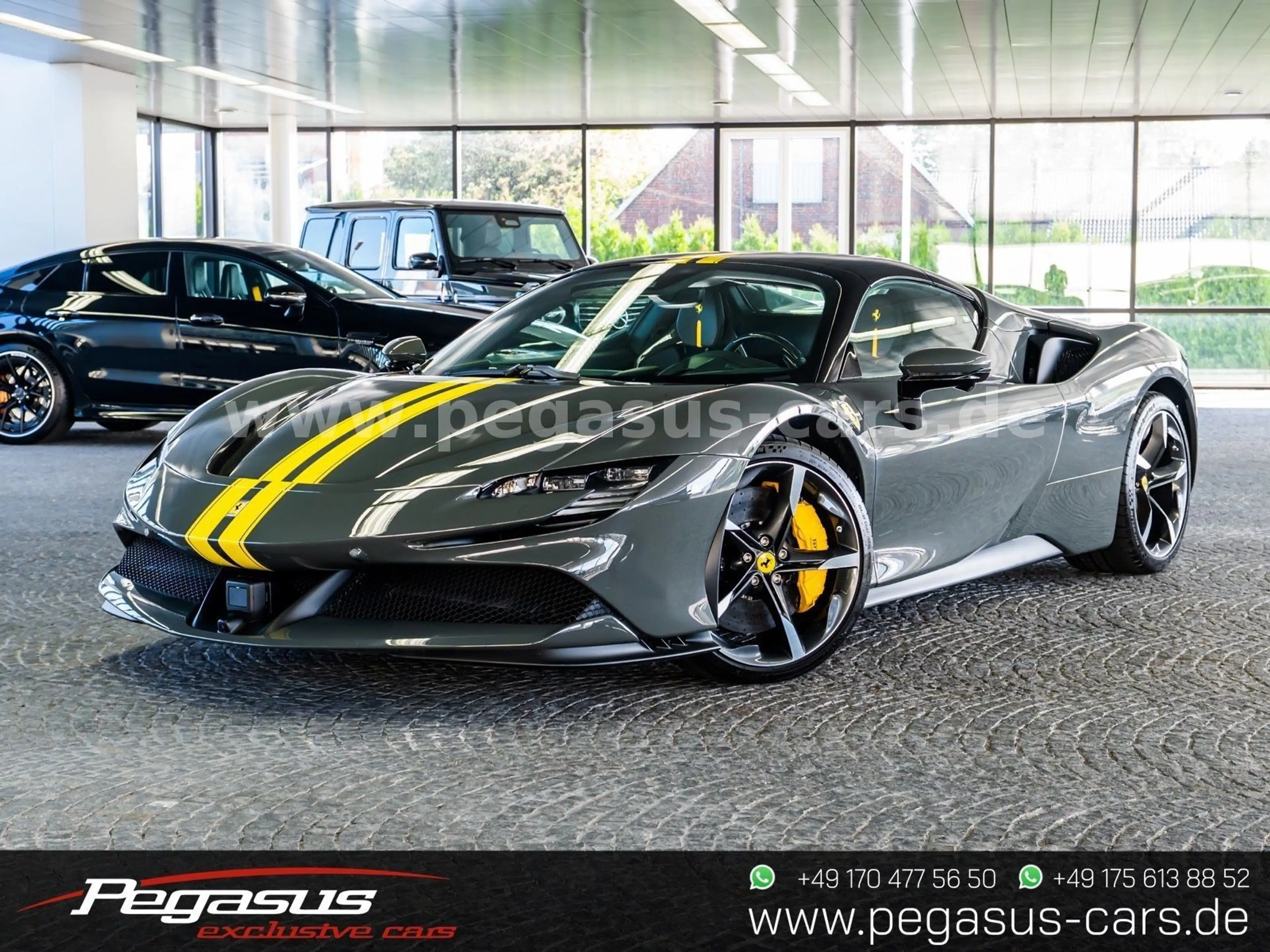 Ferrari SF90 Spider GRIGIO SCURO / RACING SEATS — photo 3