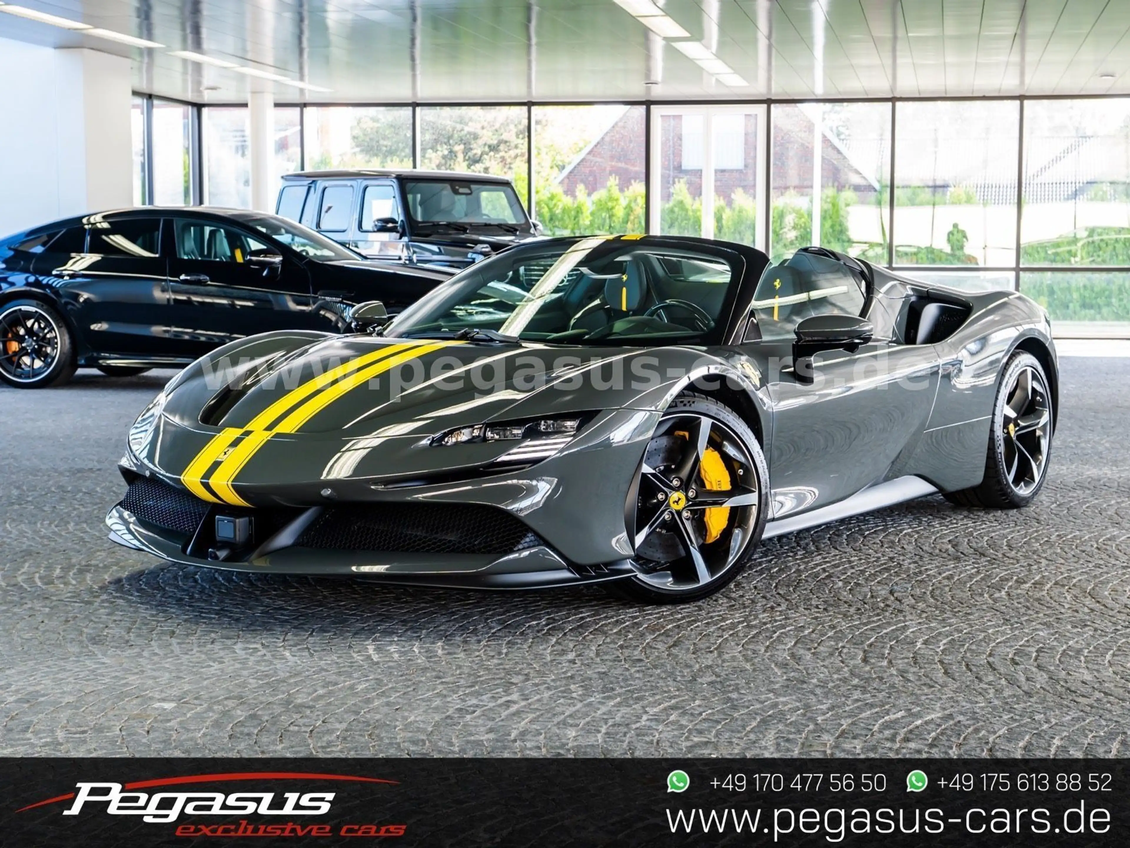 Ferrari SF90 Spider GRIGIO SCURO / RACING SEATS