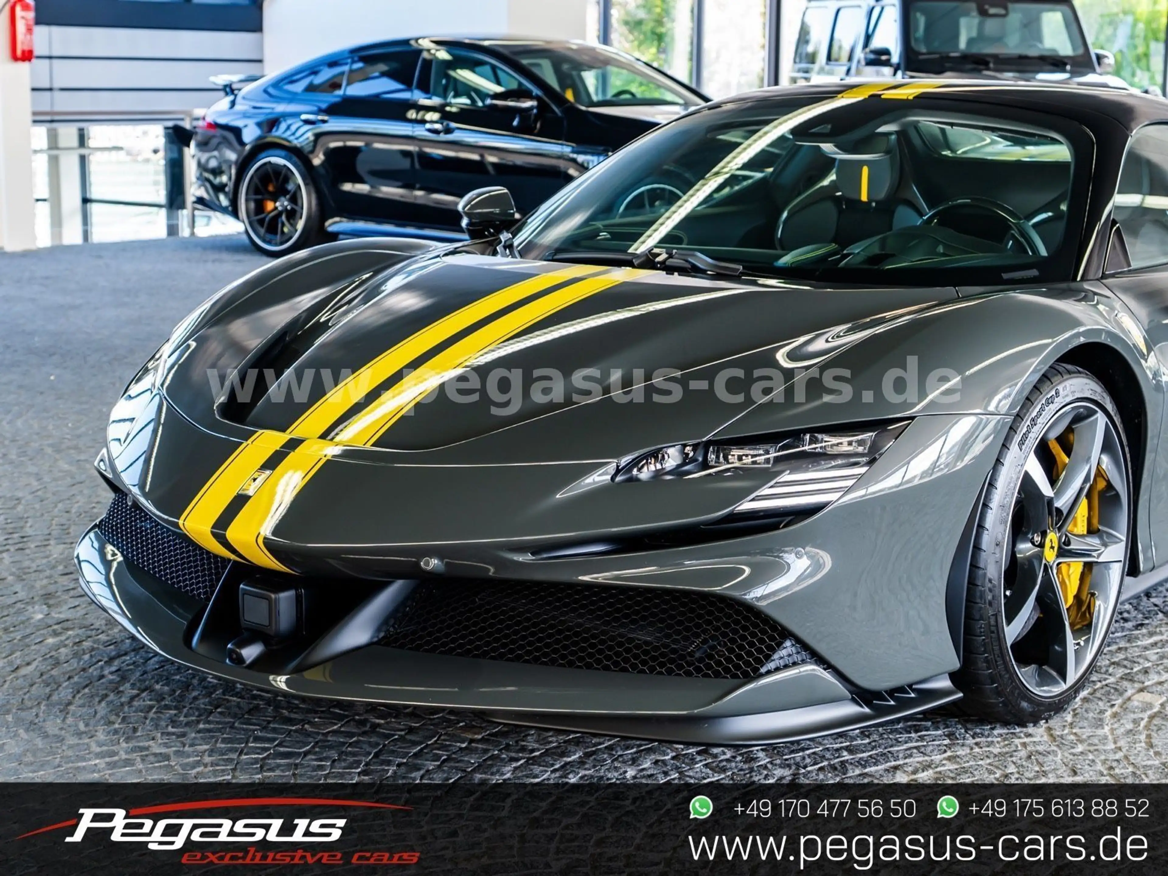 Ferrari SF90 Spider GRIGIO SCURO / RACING SEATS — photo 11