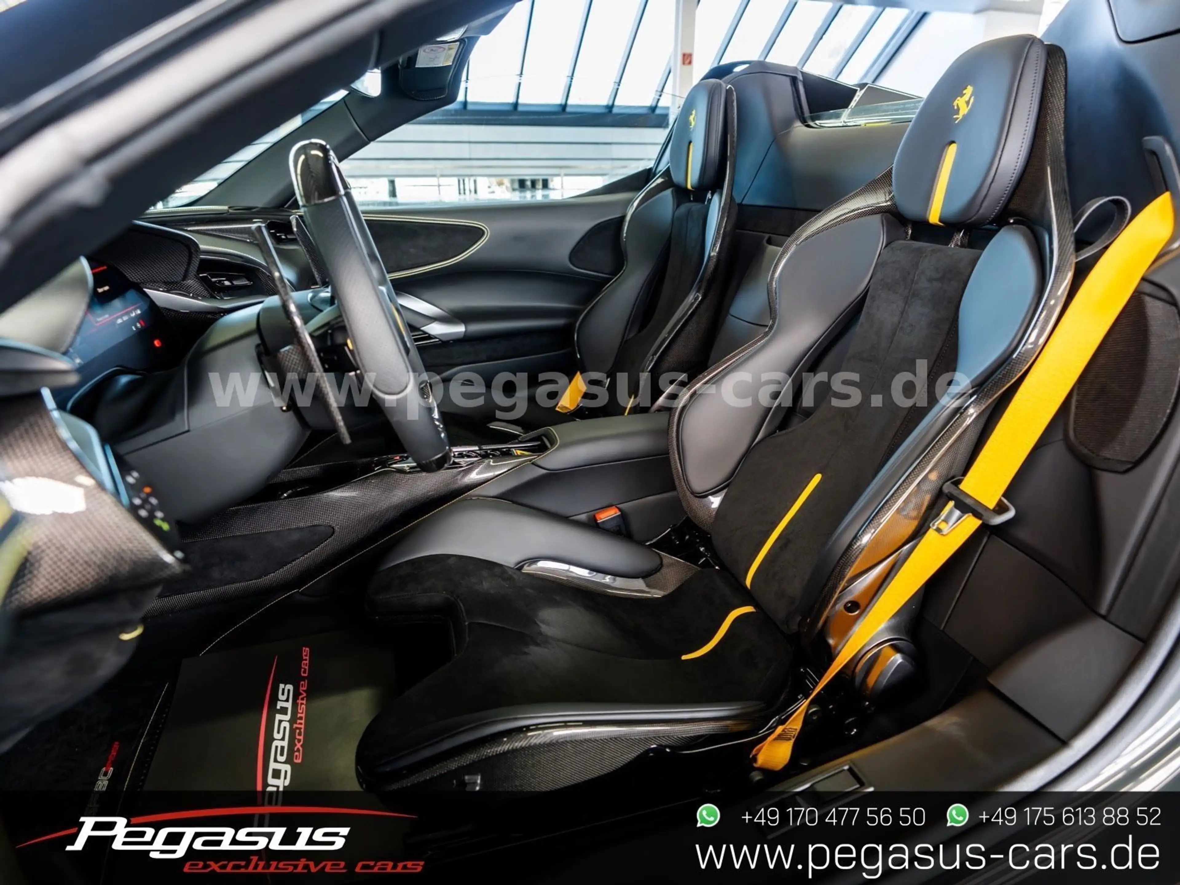 Ferrari SF90 Spider GRIGIO SCURO / RACING SEATS — photo 2