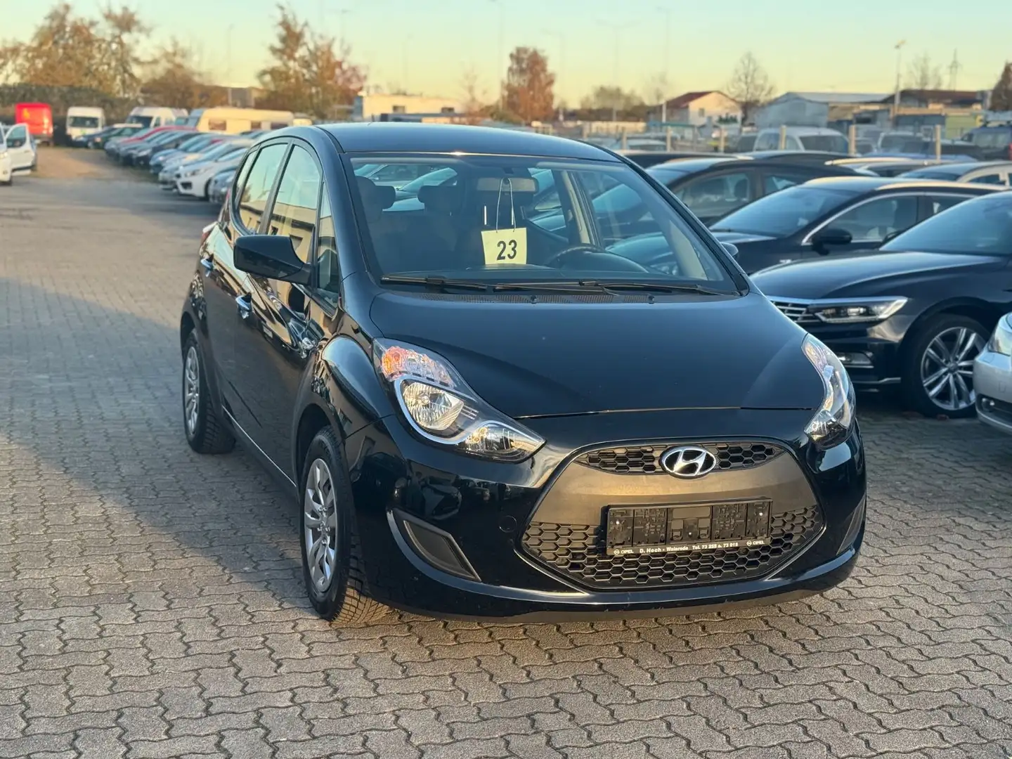 Hyundai iX20 blue Classic Schwarz - 2