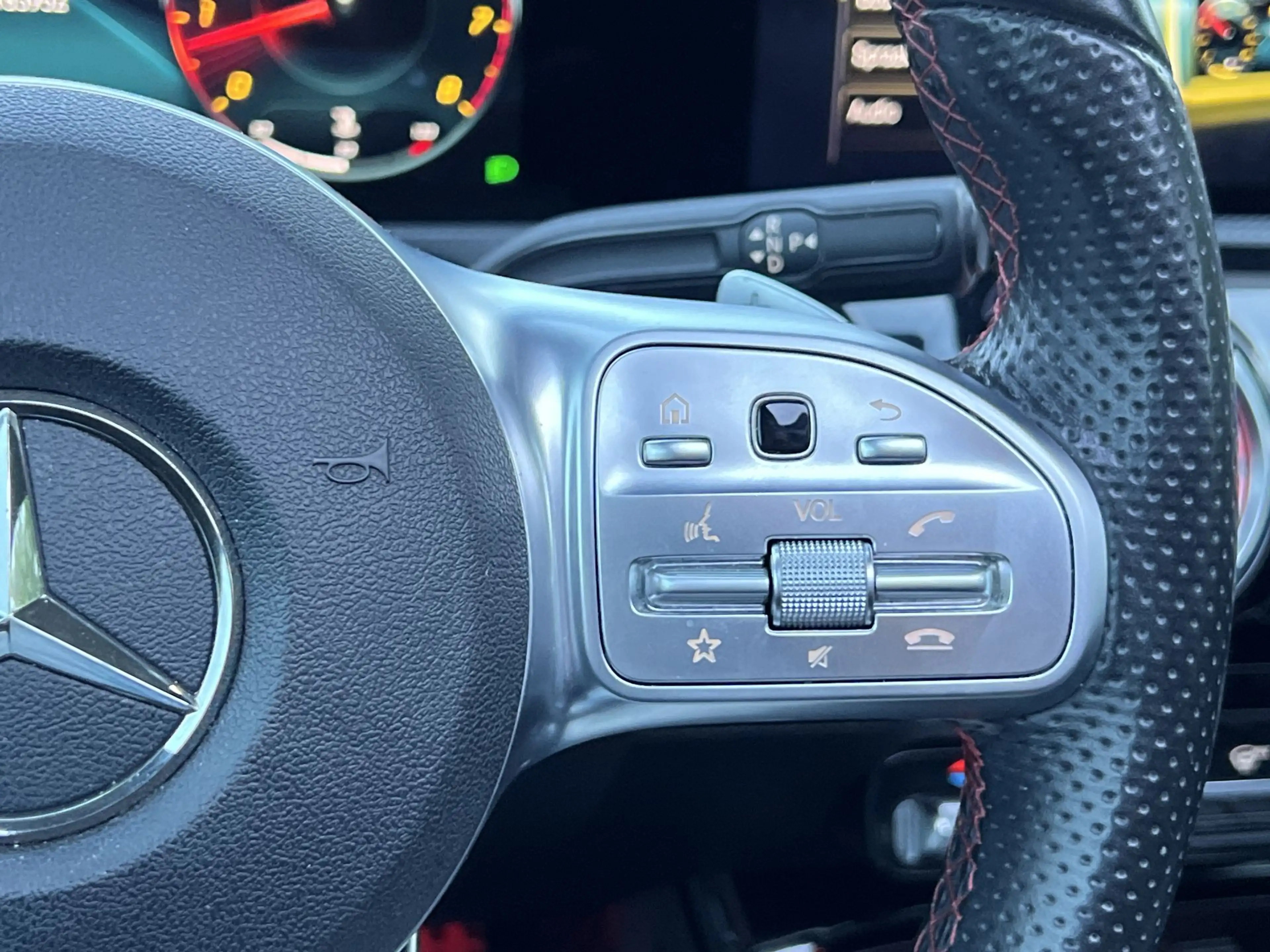 Mercedes-Benz A 250 Premium Plus |PANO|CARPLAY|CLIMA|AMG-LINE|CLIMA| 5 — photo 13