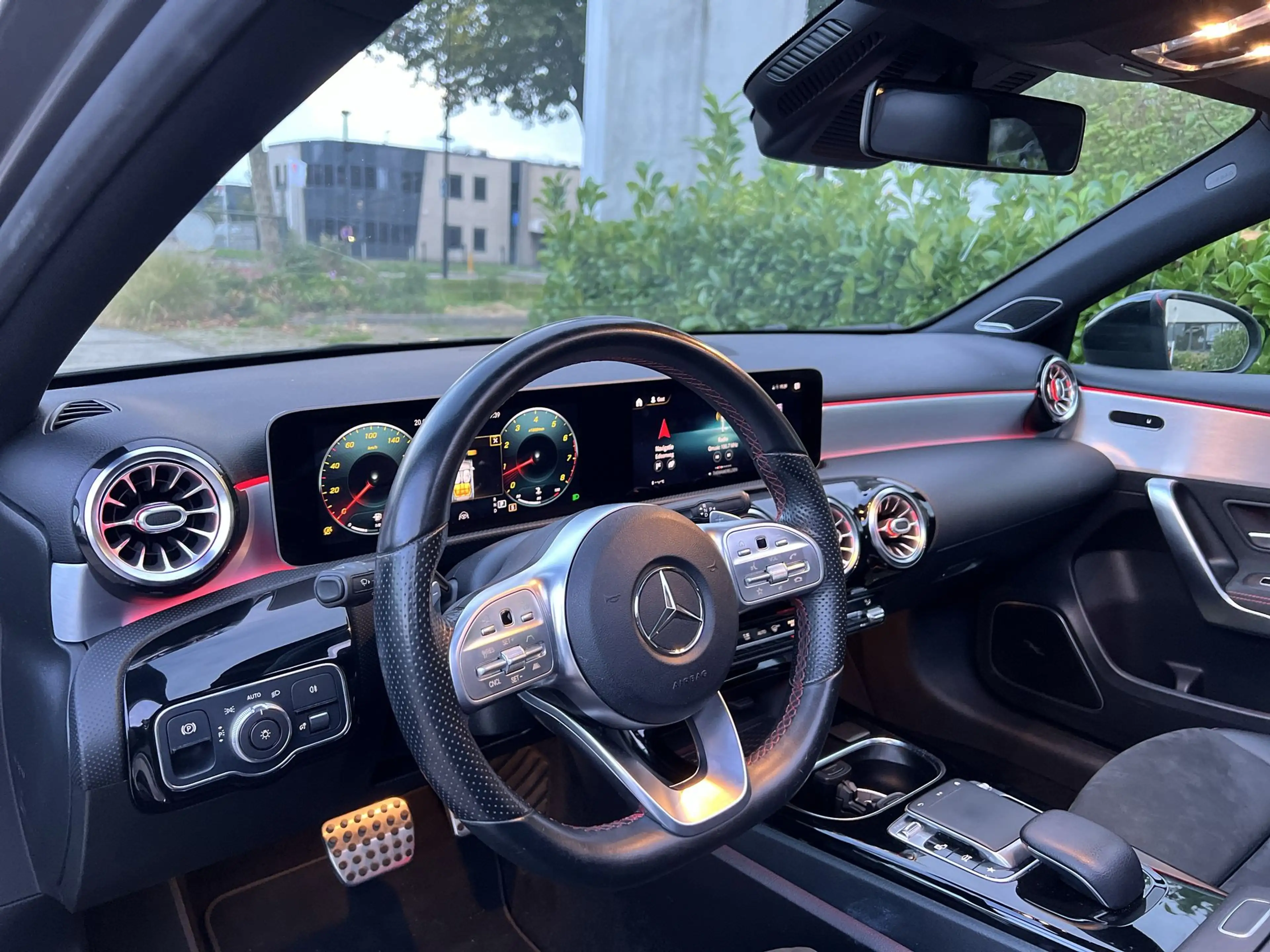 Mercedes-Benz A 250 Premium Plus |PANO|CARPLAY|CLIMA|AMG-LINE|CLIMA| 5 — photo 32