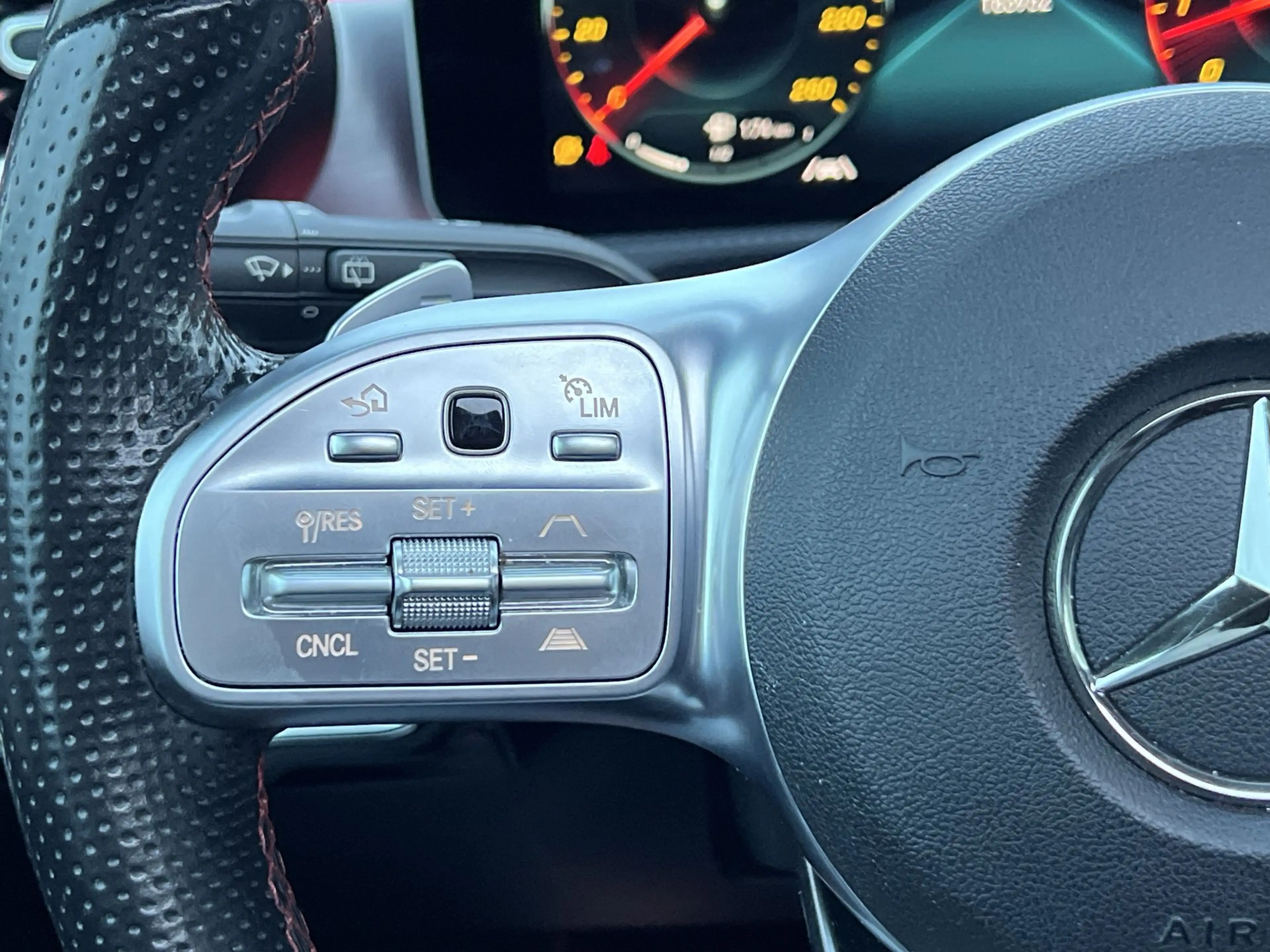 Mercedes-Benz A 250 Premium Plus |PANO|CARPLAY|CLIMA|AMG-LINE|CLIMA| 5 — photo 5