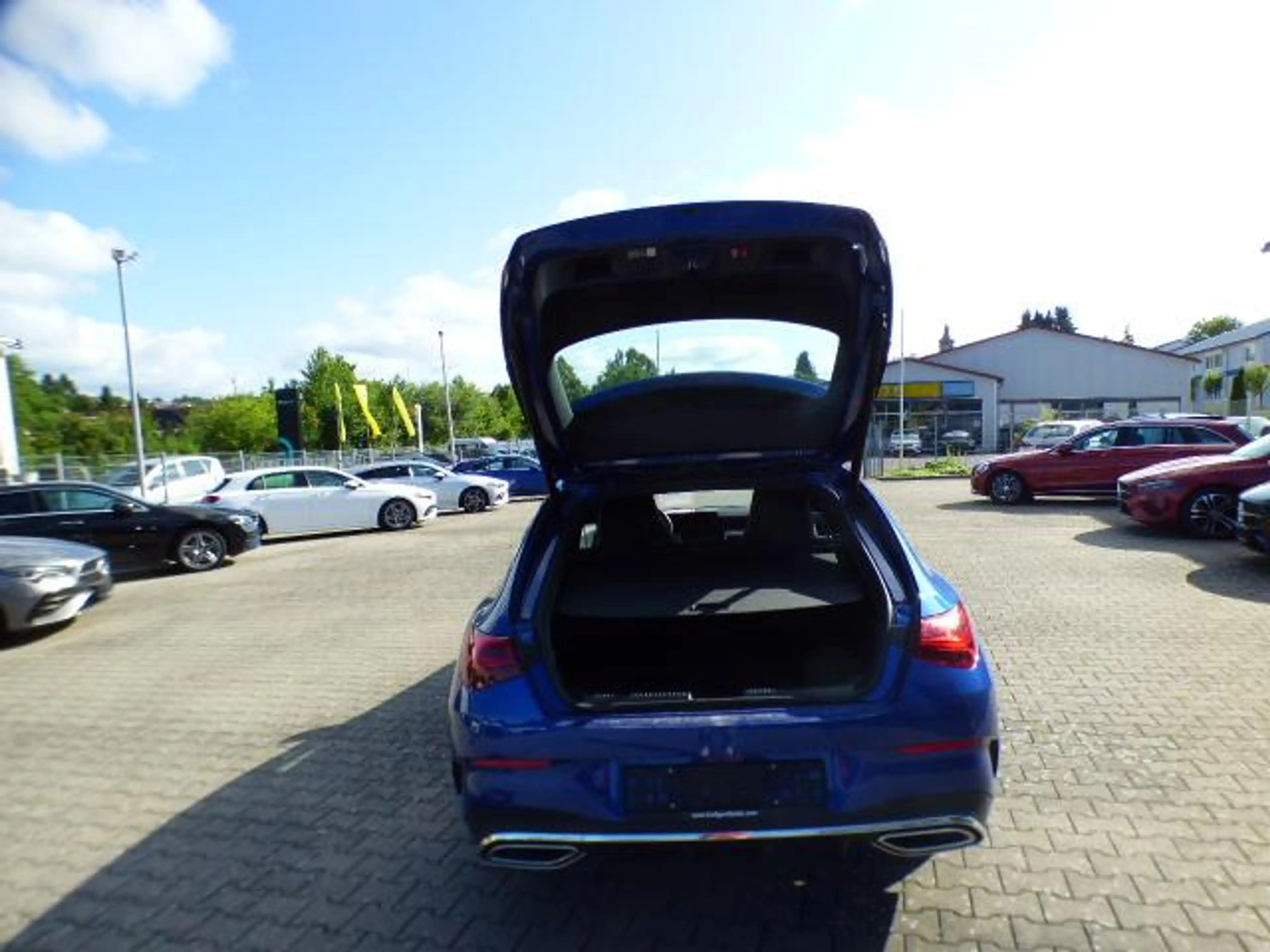 Mercedes-Benz CLA 200 Shooting Brake SB Edition AMG Fahrassistenz-Pak... — photo 11