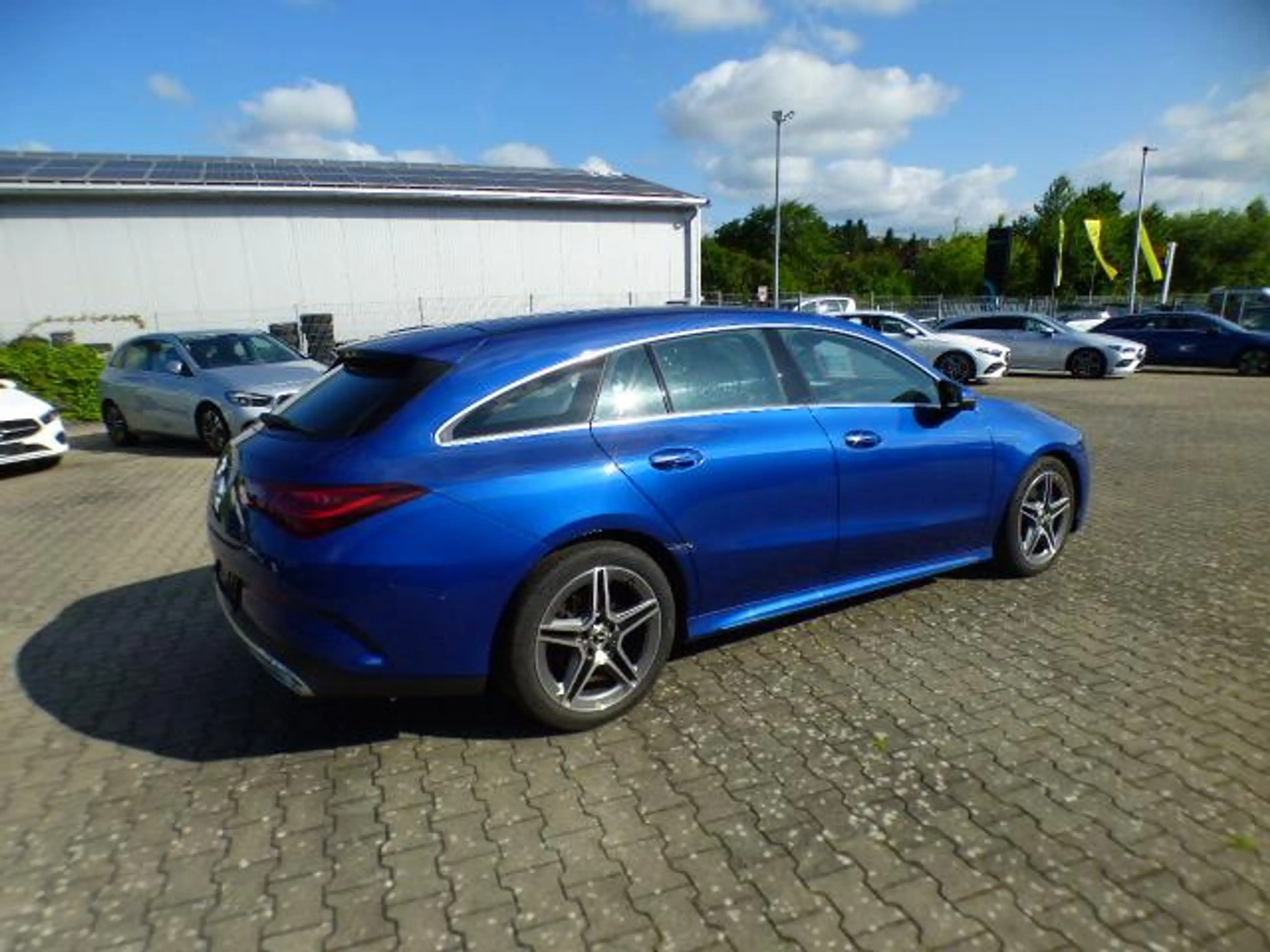 Mercedes-Benz CLA 200 Shooting Brake SB Edition AMG Fahrassistenz-Pak... — photo 7