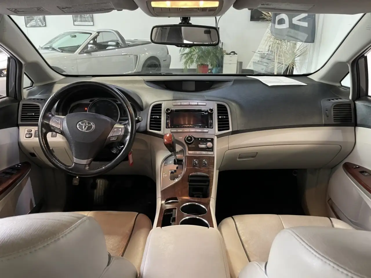 Toyota Venza снимка Toyota Venza