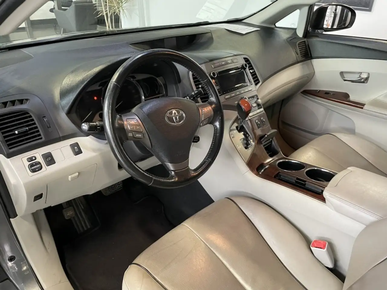 Toyota Venza снимка Toyota Venza