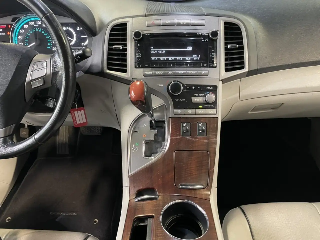 Toyota Venza снимка Toyota Venza