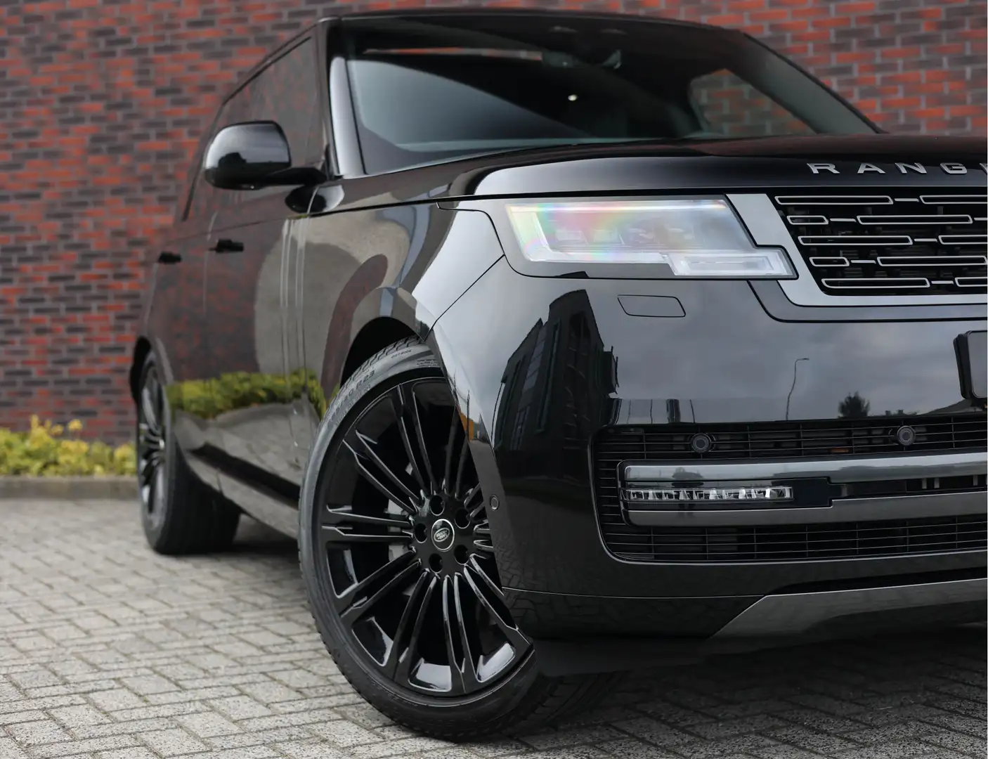 Land Rover Range Rover P460e HSE *Pano*HUD*360camera*Meridian* Zwart - 2