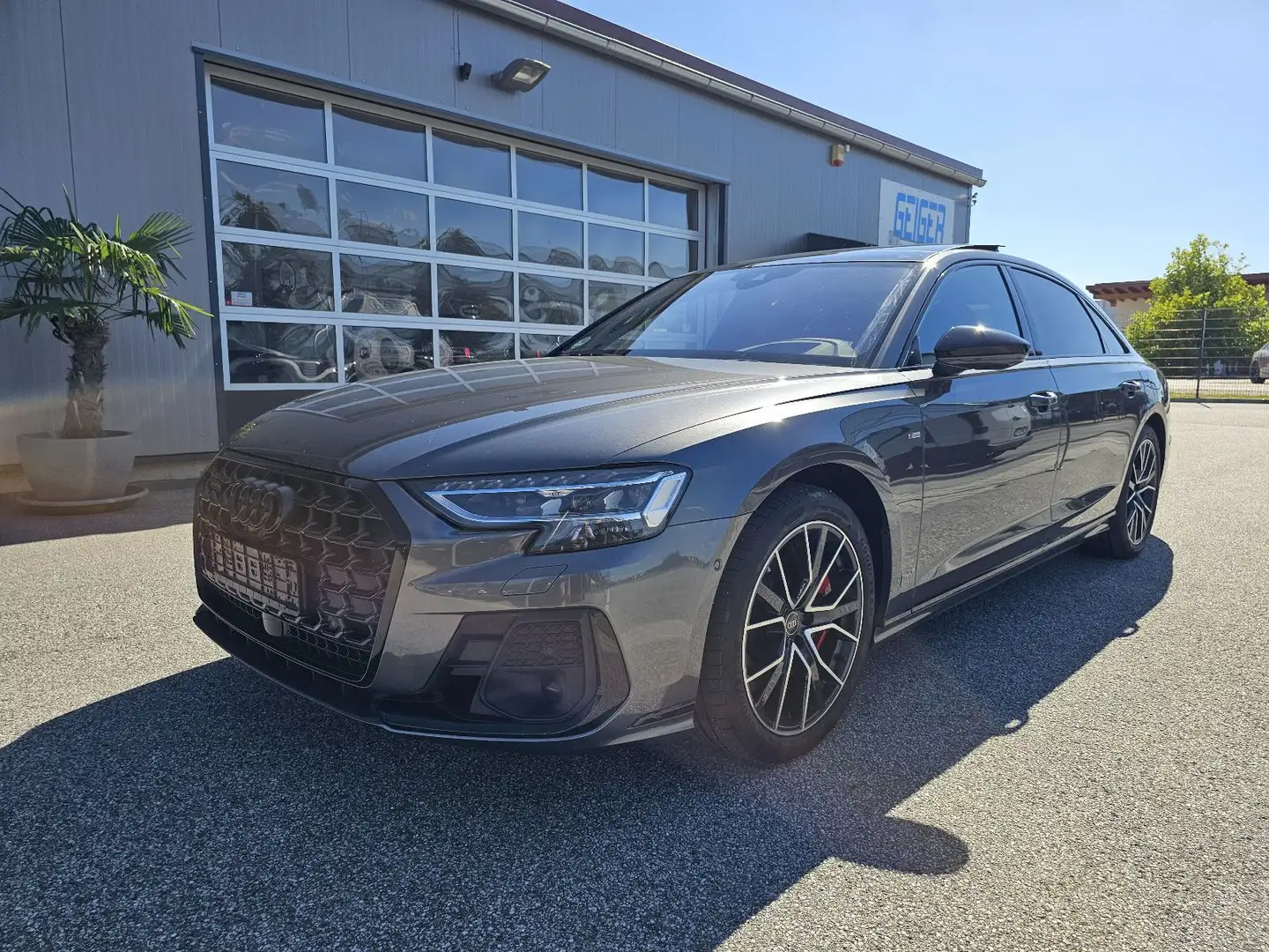 Audi A8 L 60TFSI e-Hybrid lang quattro 5-Sitzer*AHK* Gris - 1