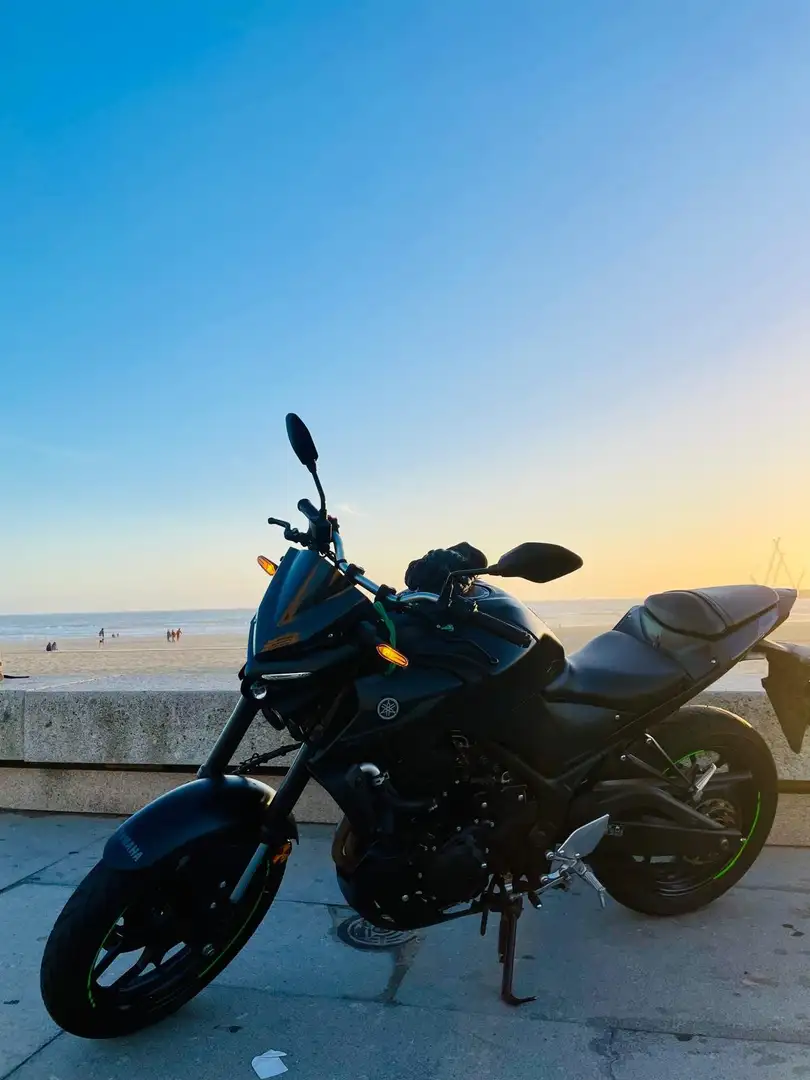 Yamaha MT-03 Noir - 1