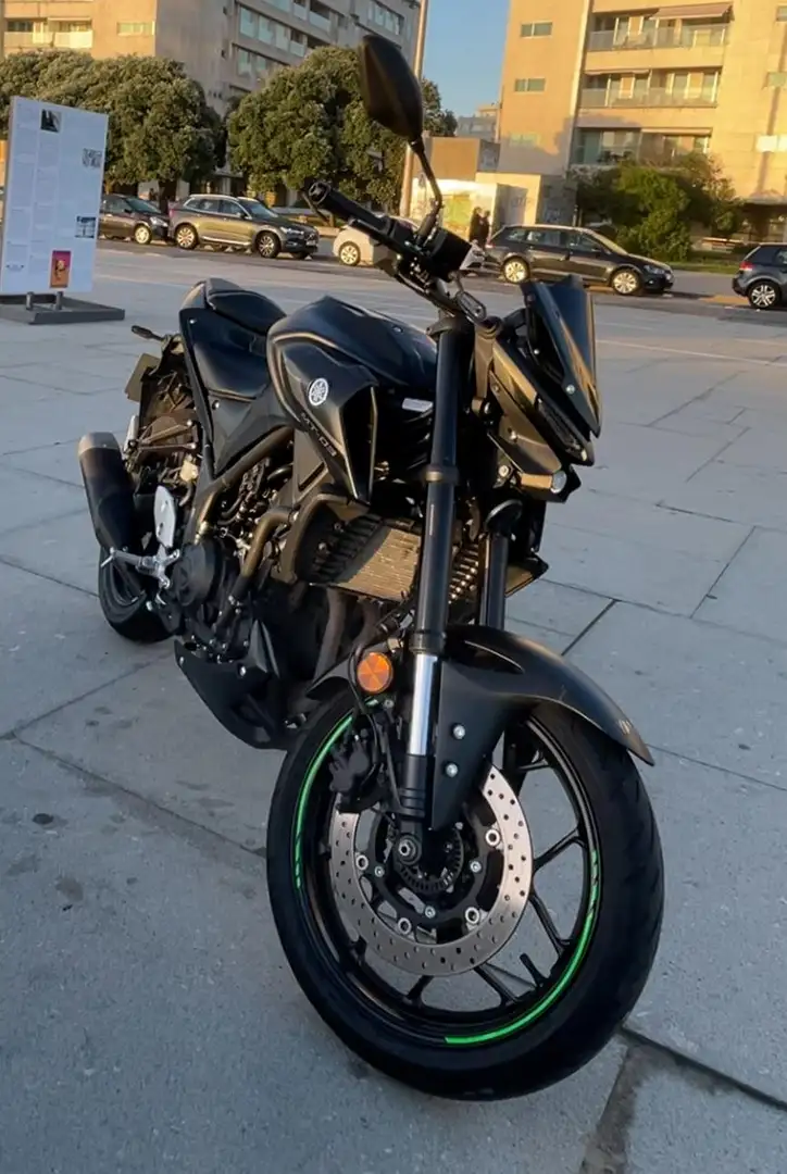 Yamaha MT-03 Noir - 2